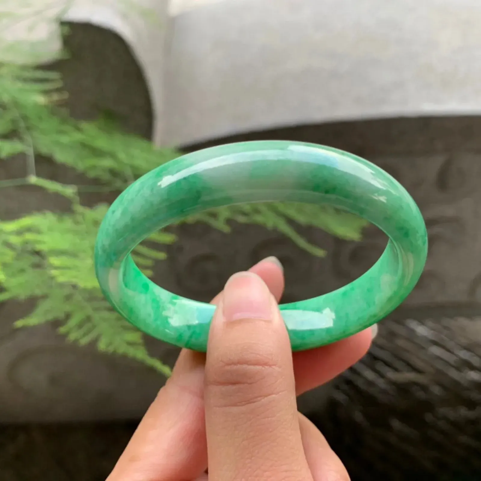 圈口54.3-46.2-12.4-6.8mm 【辣绿贵妃手镯】贵妃54 55可戴