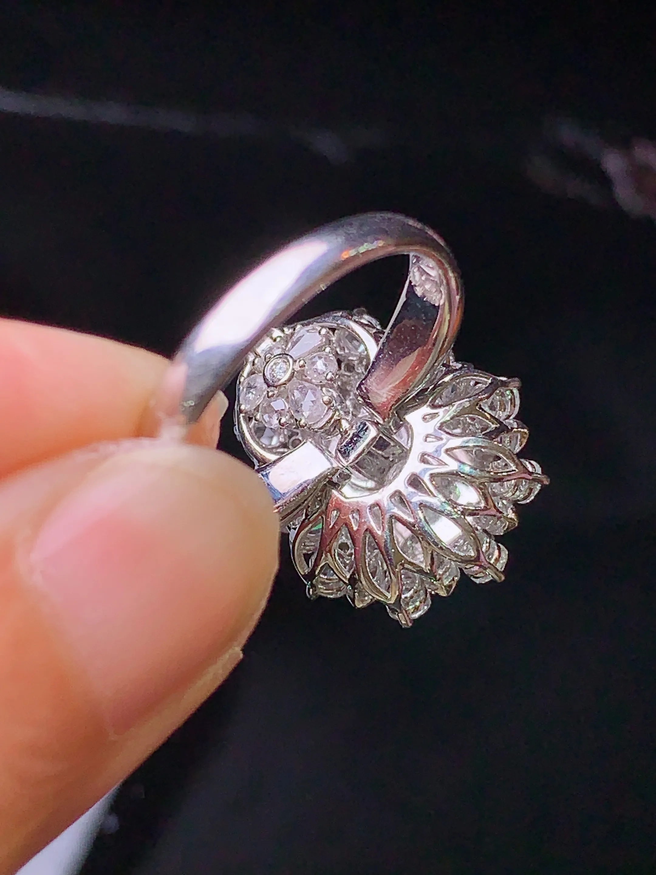 18k金钻镶嵌满绿葫芦戒指吊坠两用款 玉质细腻 色泽清新艳丽 圈口13 整体尺寸26.2*16.6*12