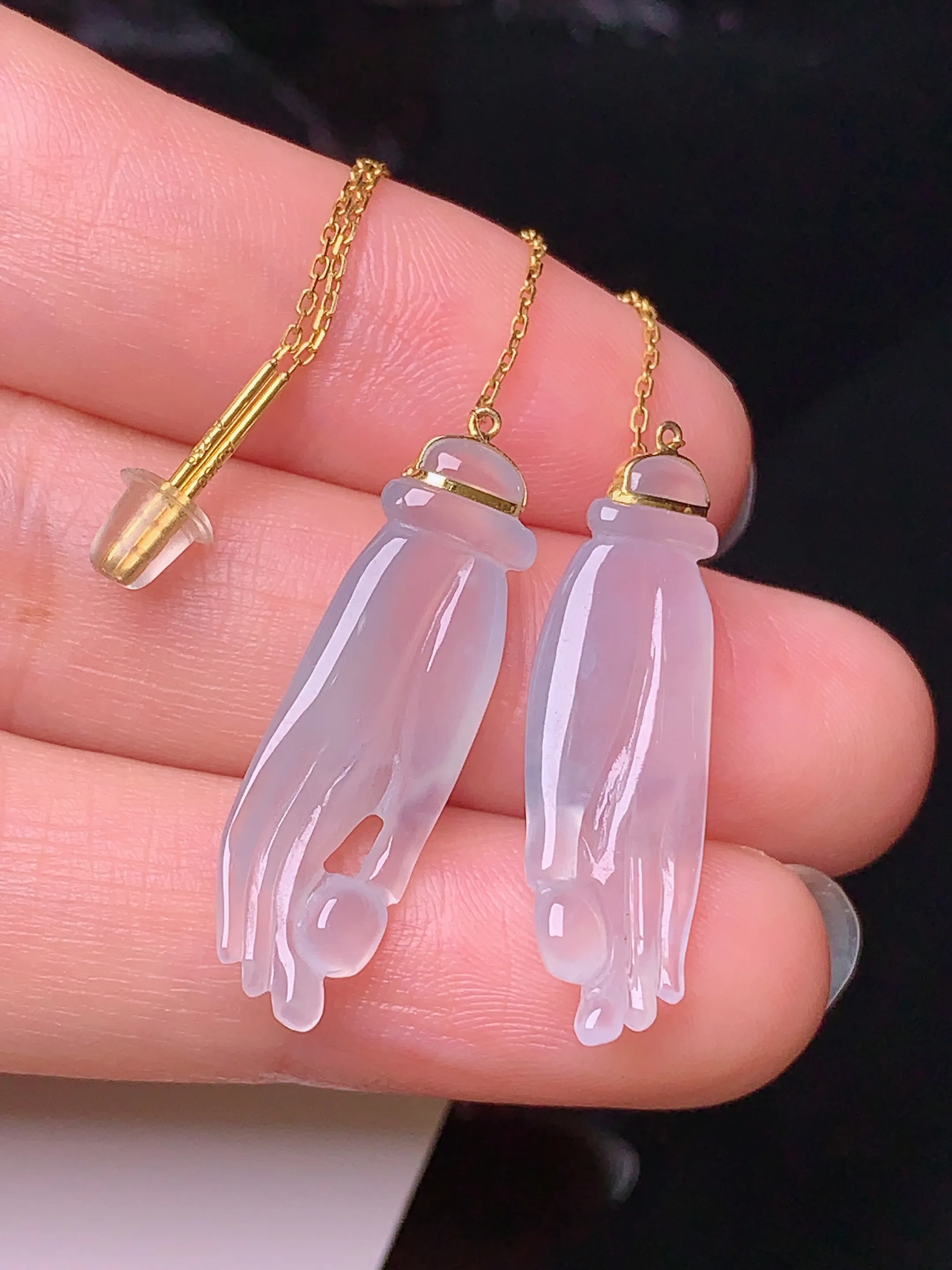 18k金镶嵌冰种掌上明珠耳坠 玉质细腻 色泽清新艳丽 整体尺寸25.8*9.2*5.2