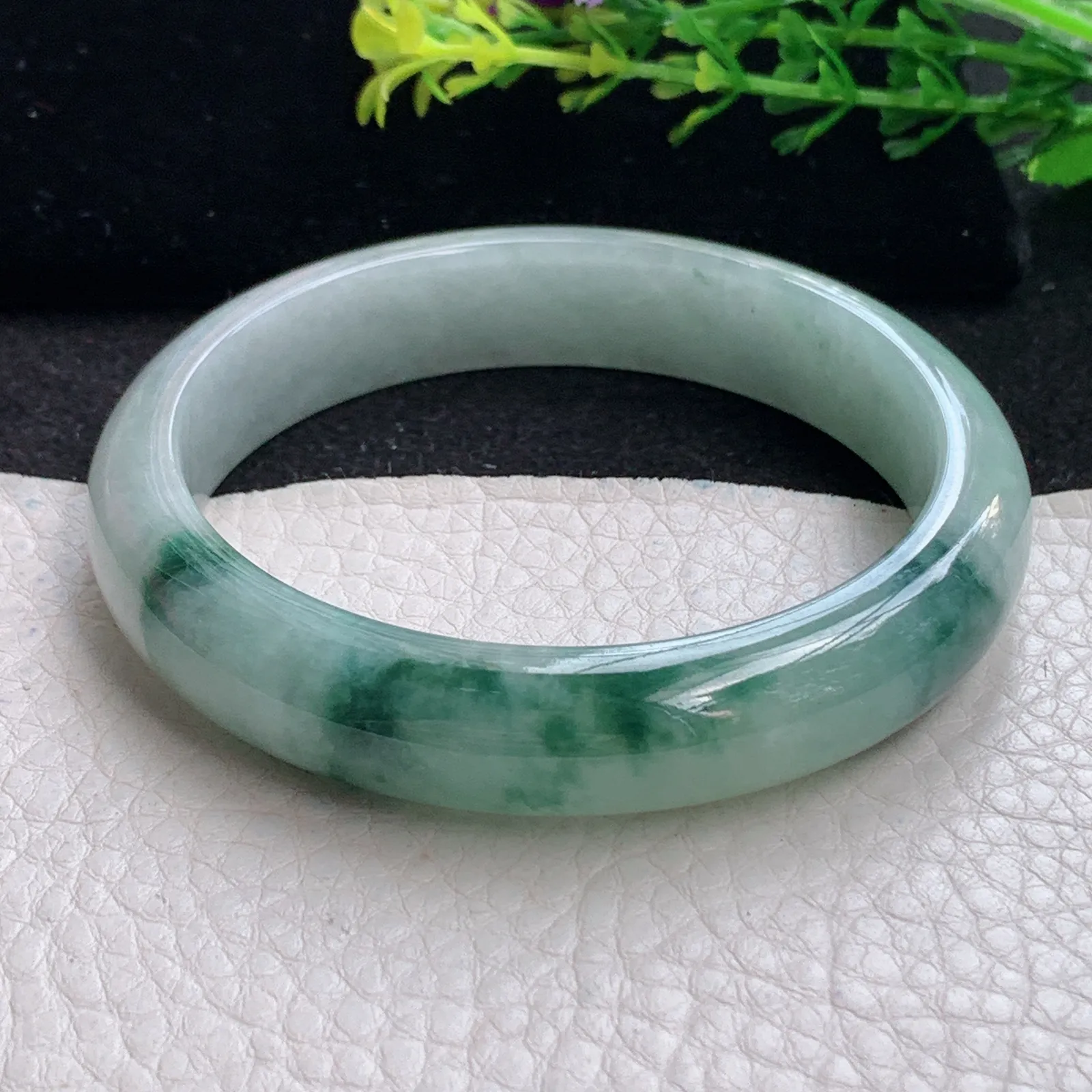 js自然光57*12*7.8平安镯 缅甸翡翠a货秀美飘花宽边玉手镯 玉手环