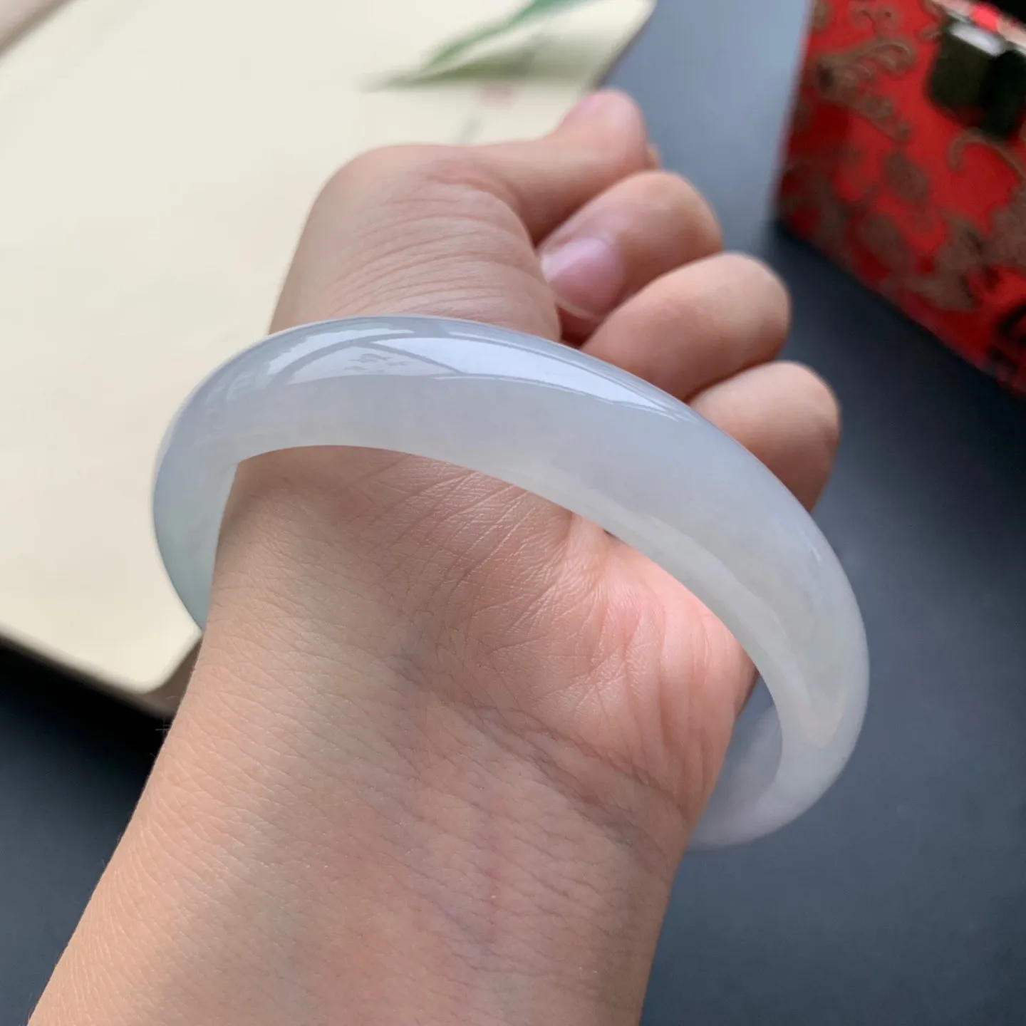 59.8圈口冰正圈手镯 尺寸：59.8-13.3-6.2，无纹裂，水润起胶，宽版大气