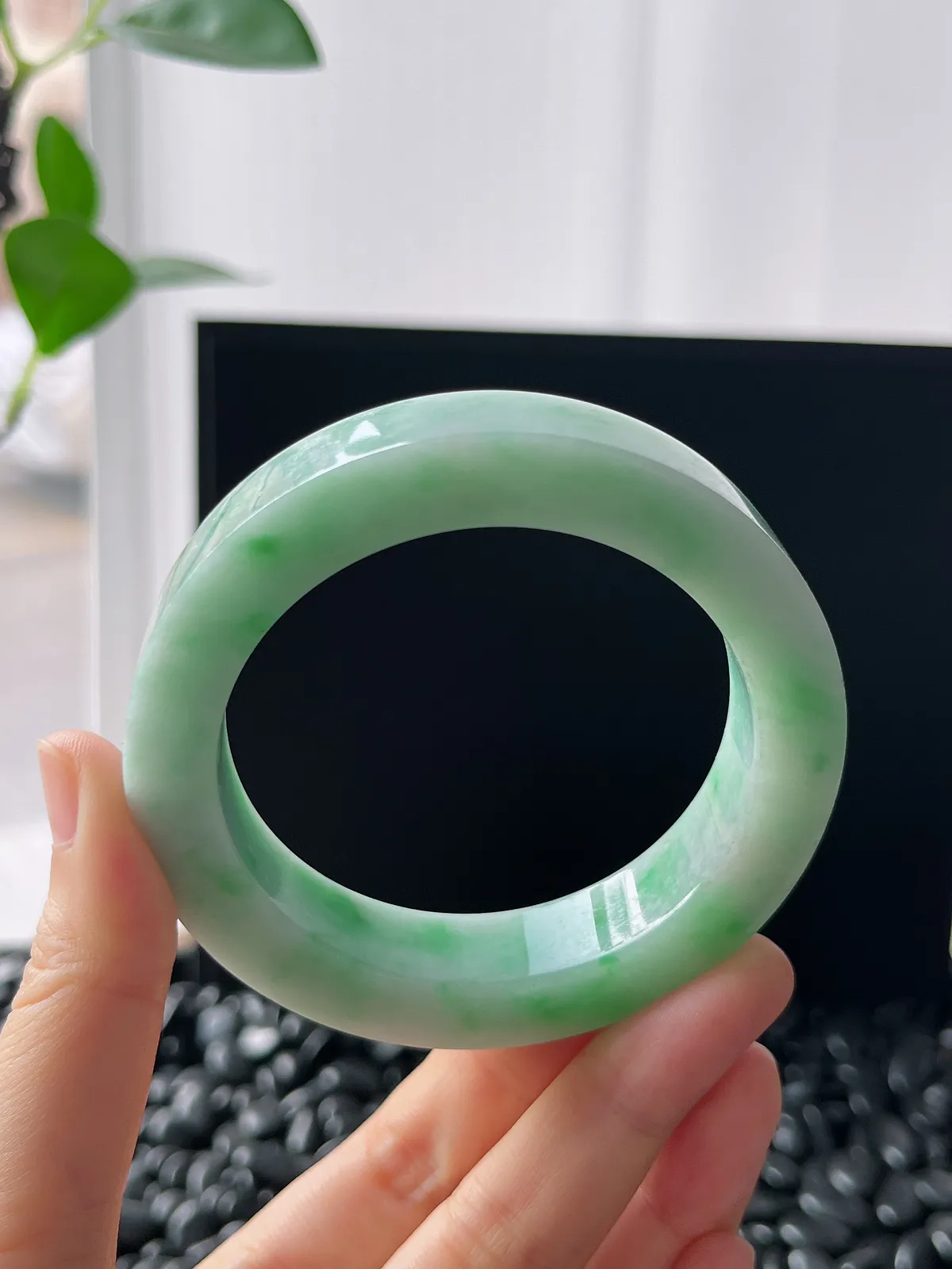 翡翠镯饼，⭕️正圈最大做57，最小做54.8