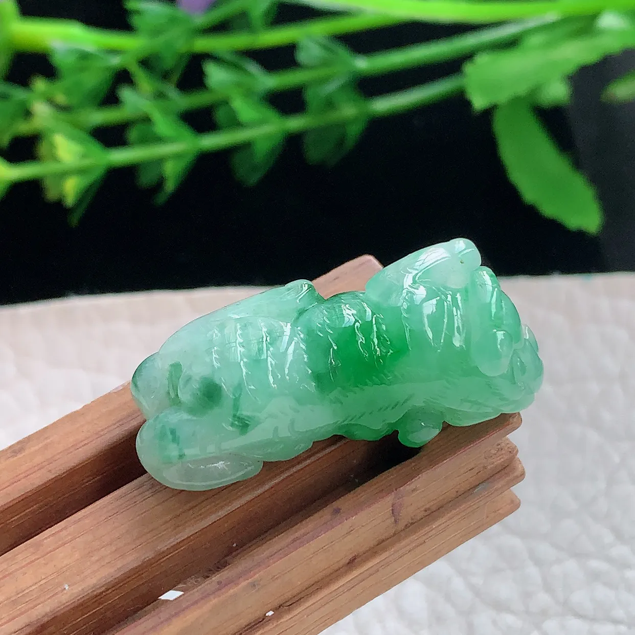 yl实拍31.8*12.4*12.2缅甸翡翠飘阳绿虎虎生威玉坠立体生肖项坠