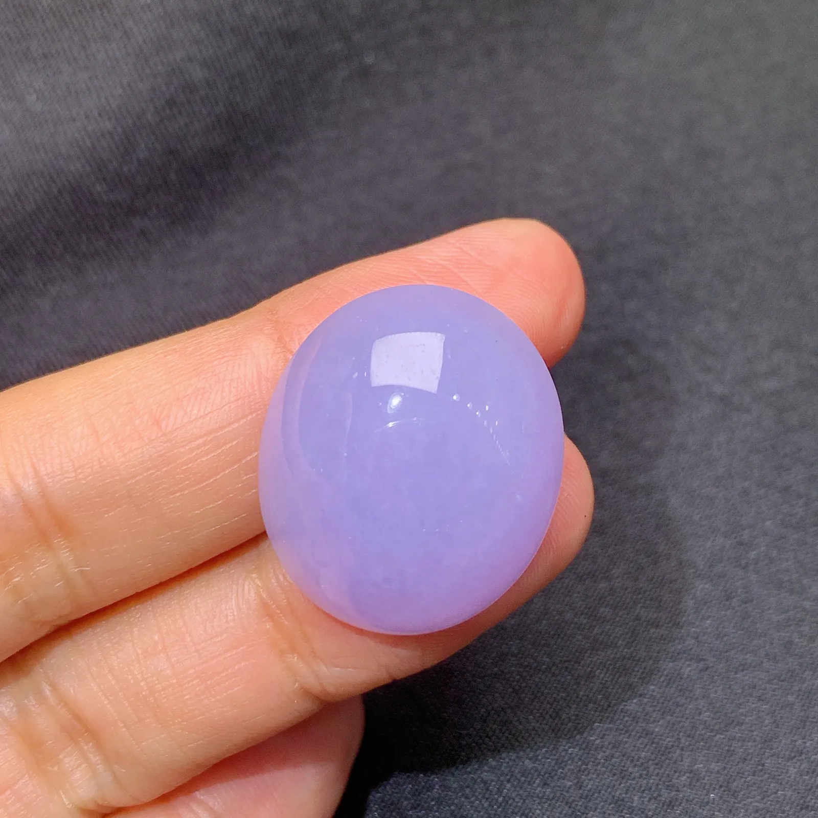 紫罗兰蛋面，镶嵌佳品，温润细腻，色泽浓郁，种水足 尺寸23.3*19.9*10.3