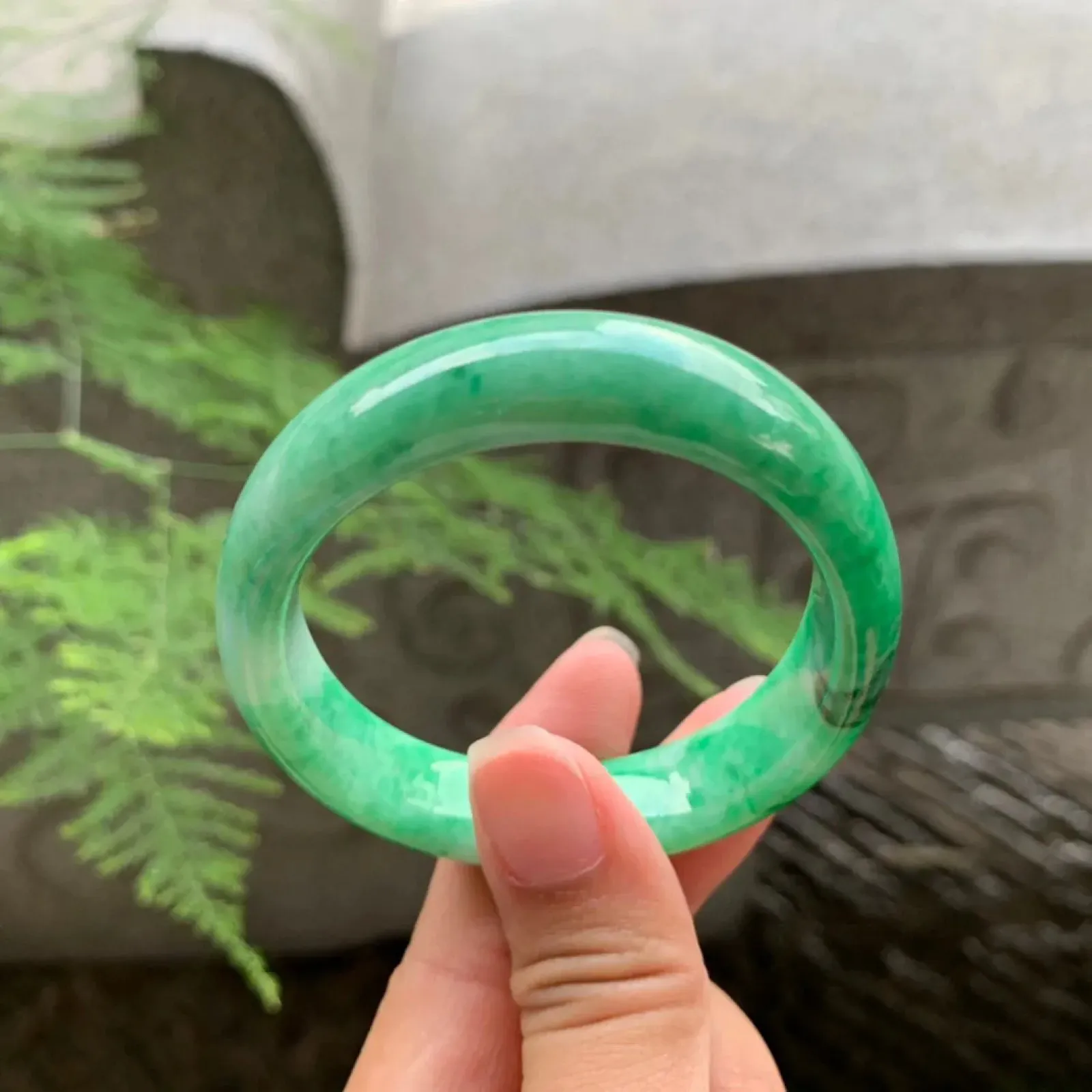 圈口54.3-46.2-12.4-6.8mm 【辣绿贵妃手镯】贵妃54 55可戴