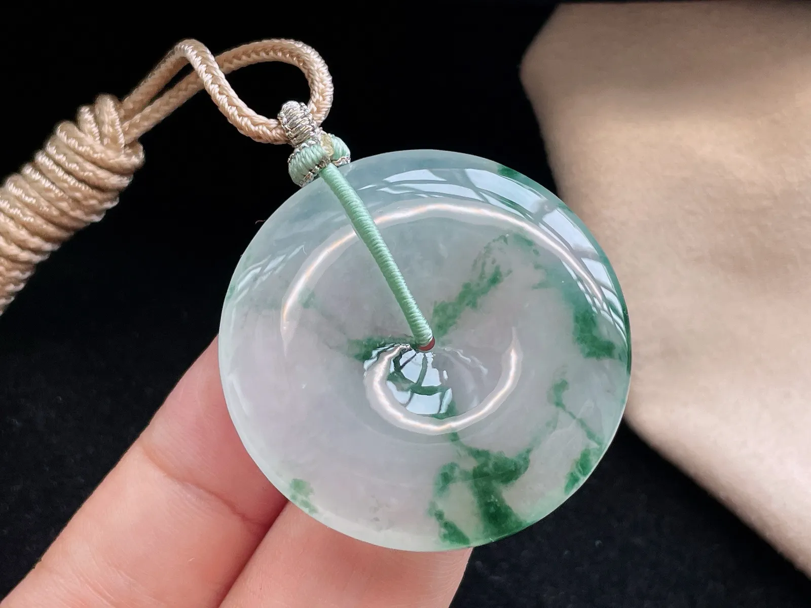 冰种飘花·平安扣

裸35.5-5.5