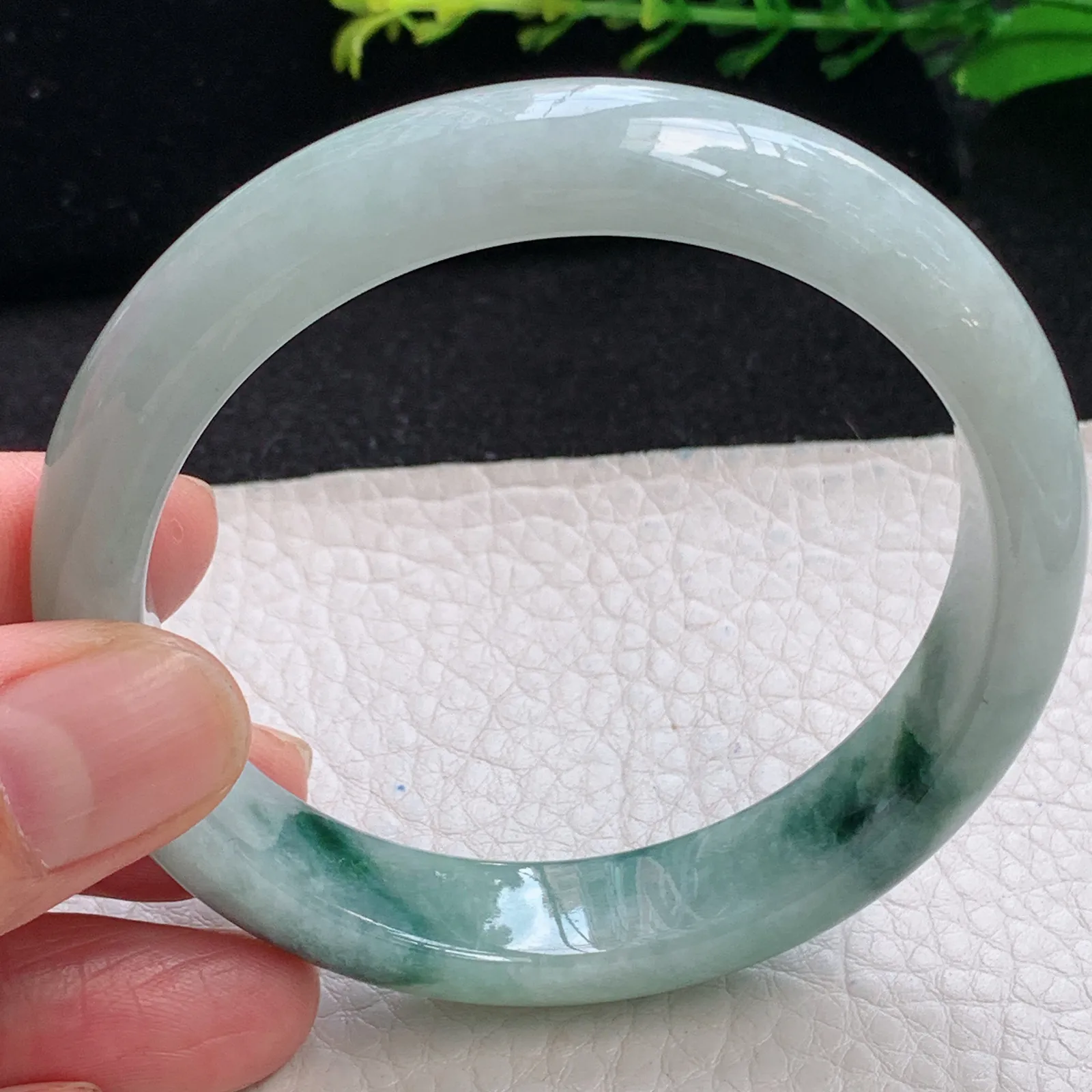 js自然光57*12*7.8平安镯 缅甸翡翠a货秀美飘花宽边玉手镯 玉手环