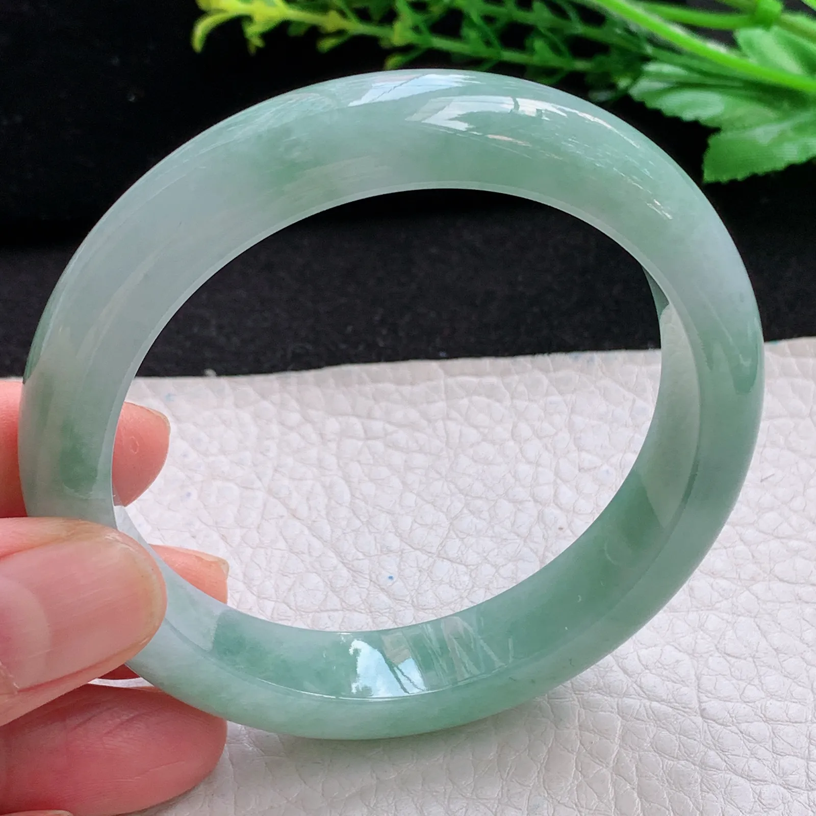 yw5自然光58.5*12.6*8.8平安镯 天然缅甸翡翠a货清新宽边玉手镯 玉手环