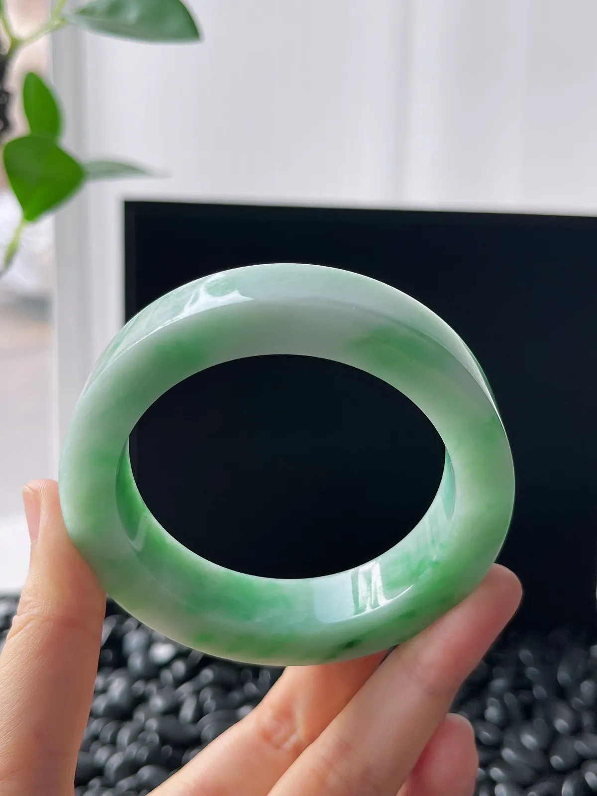 翡翠镯饼，⭕️正圈最大做57，最小做54.8