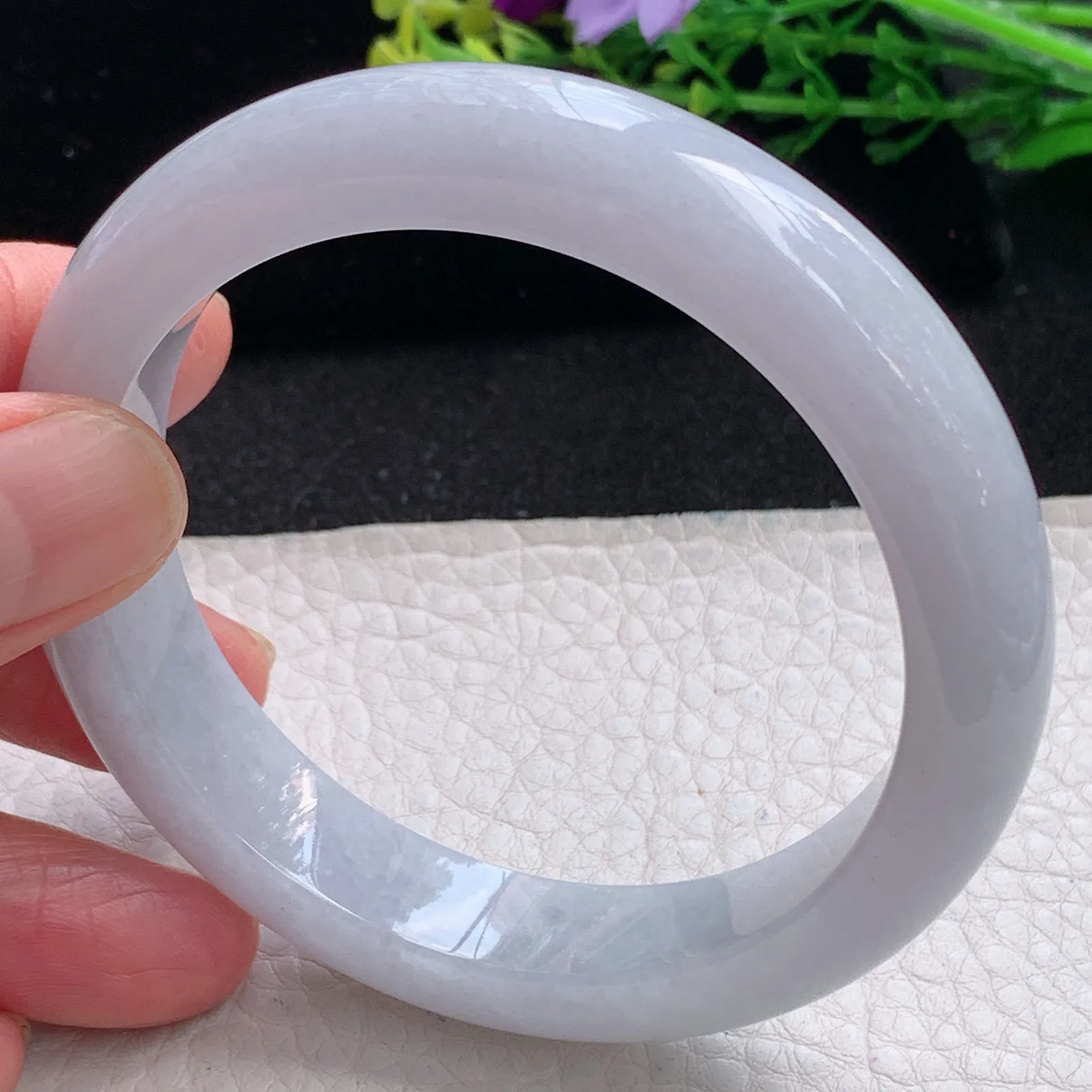 hy自然光57*12.8*8.6平安镯 缅甸翡翠a货淡紫底宽边玉手镯 玉手环