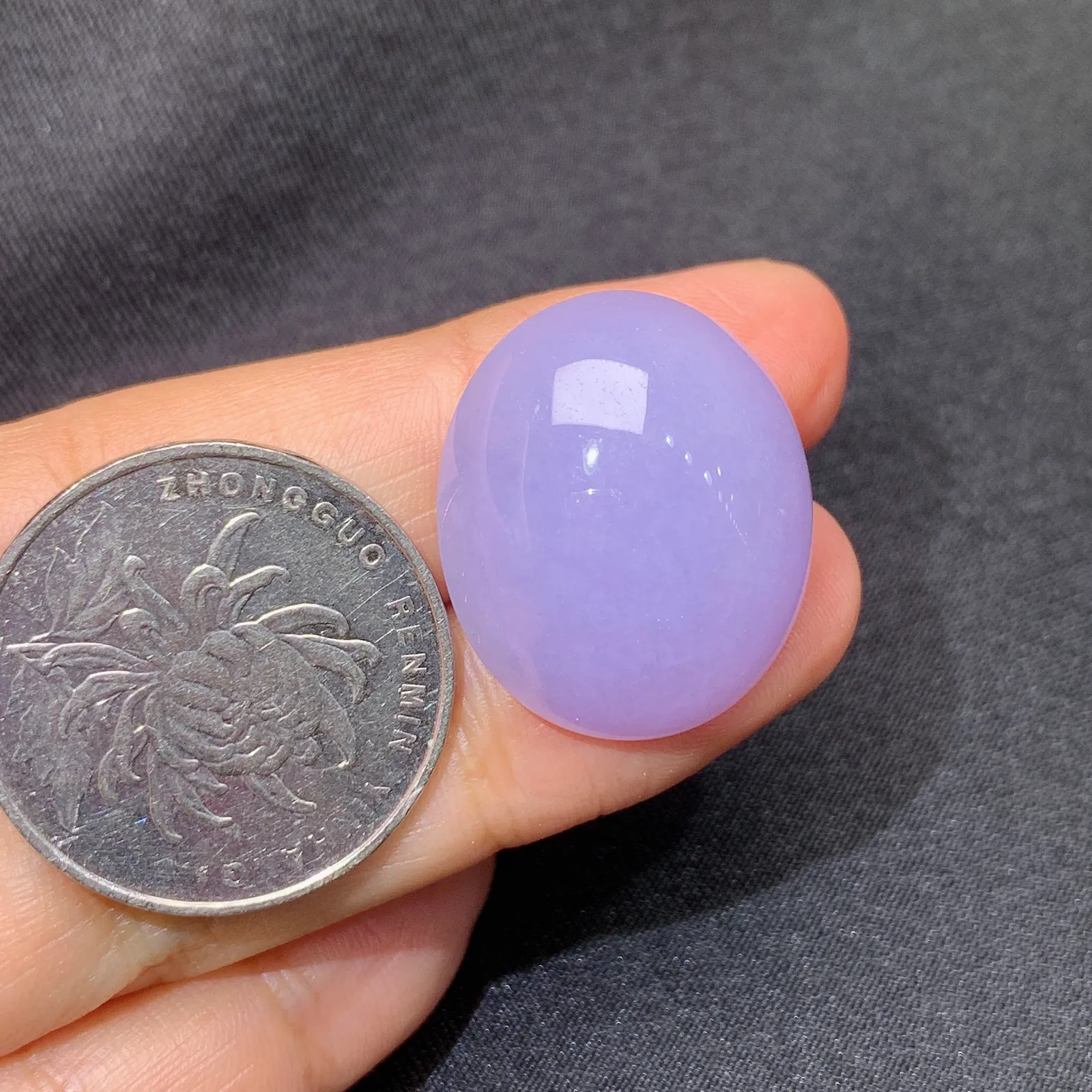 紫罗兰蛋面，镶嵌佳品，温润细腻，色泽浓郁，种水足 尺寸23.3*19.9*10.3