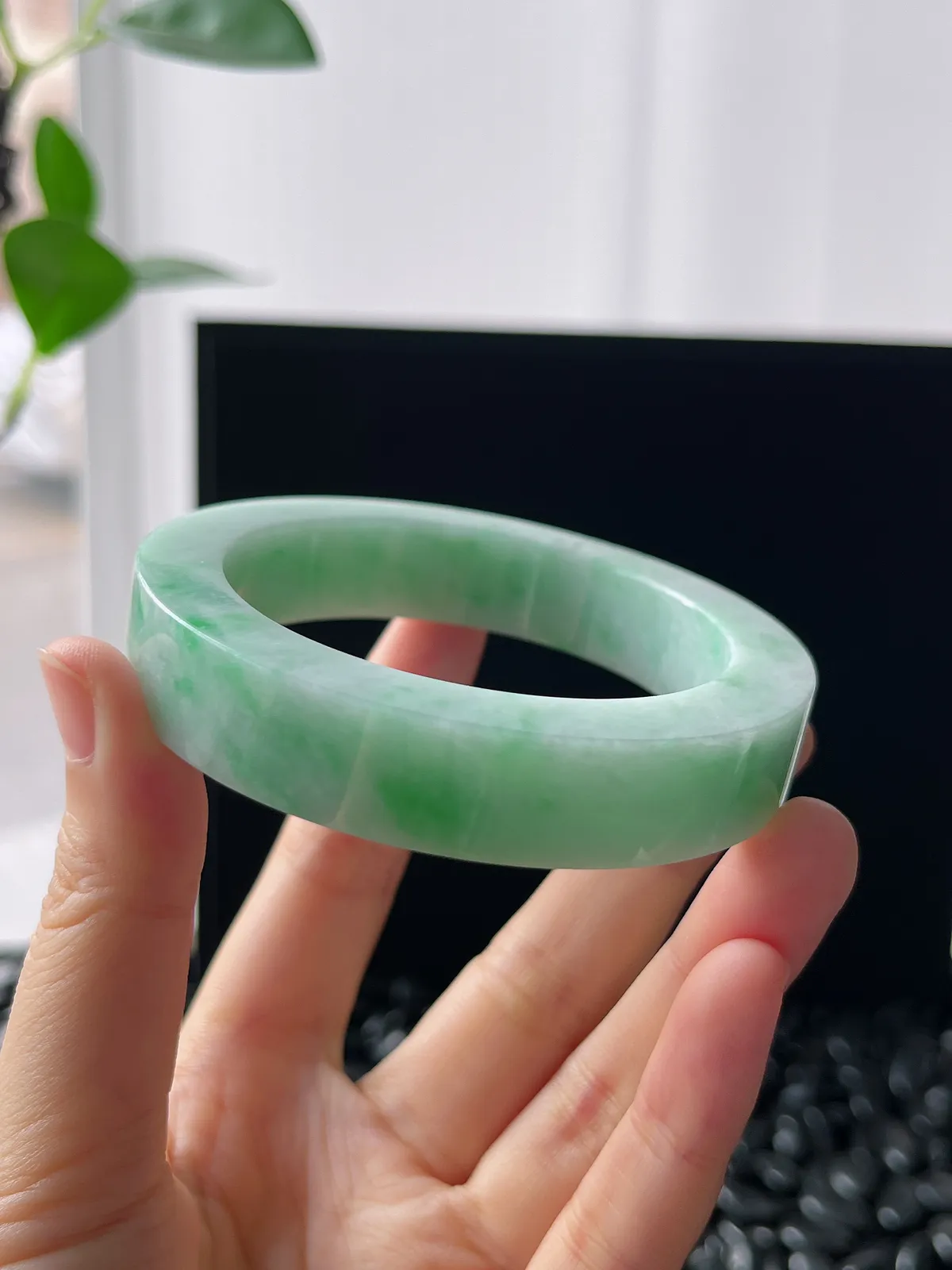 翡翠镯饼，⭕️正圈最大做57，最小做54.8