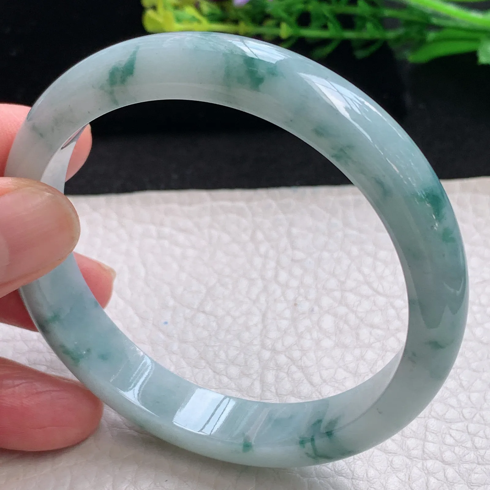 js自然光58*11.6*7平安镯 缅甸翡翠a货灵动飘花宽边玉手镯 玉手环
