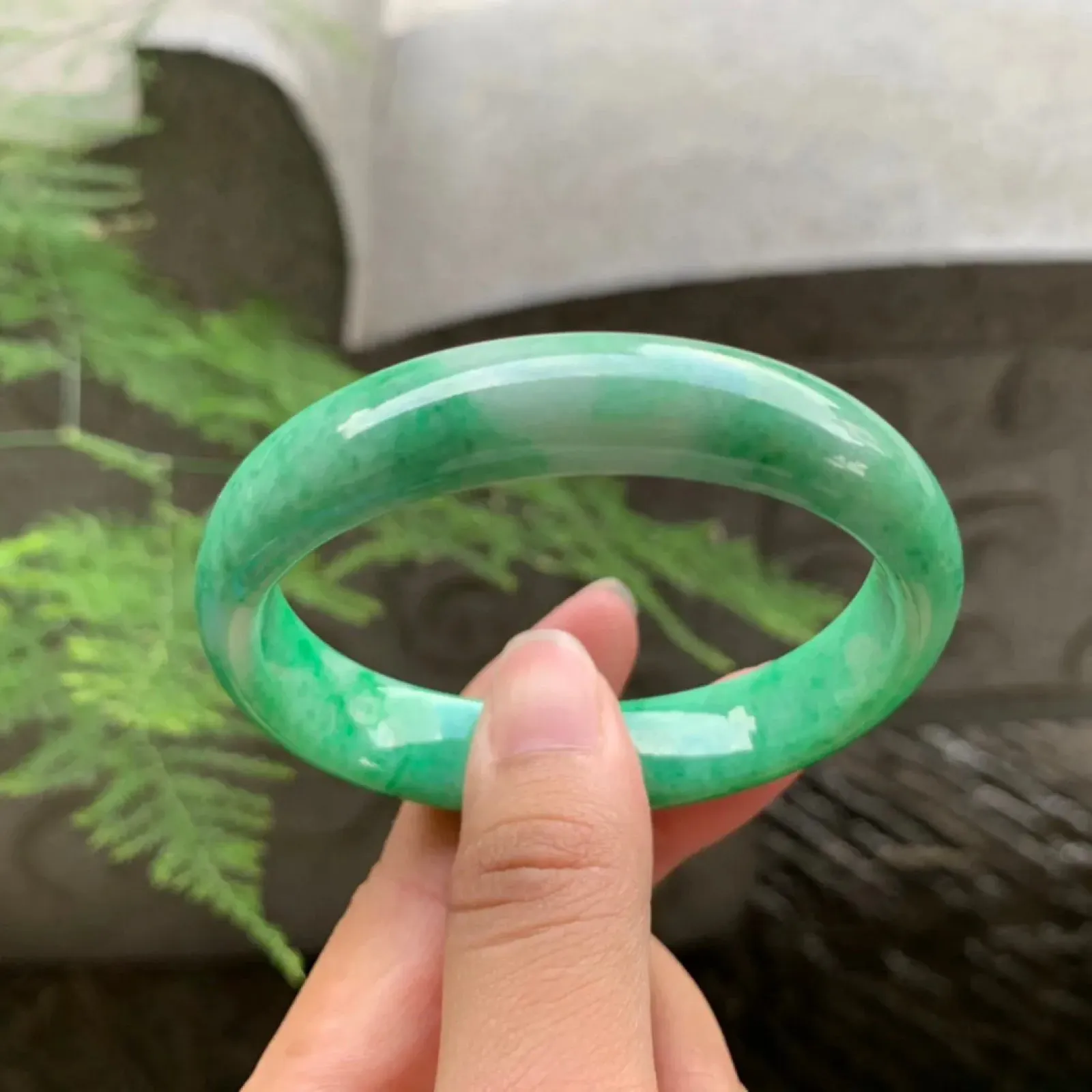 圈口54.3-46.2-12.4-6.8mm 【辣绿贵妃手镯】贵妃54 55可戴