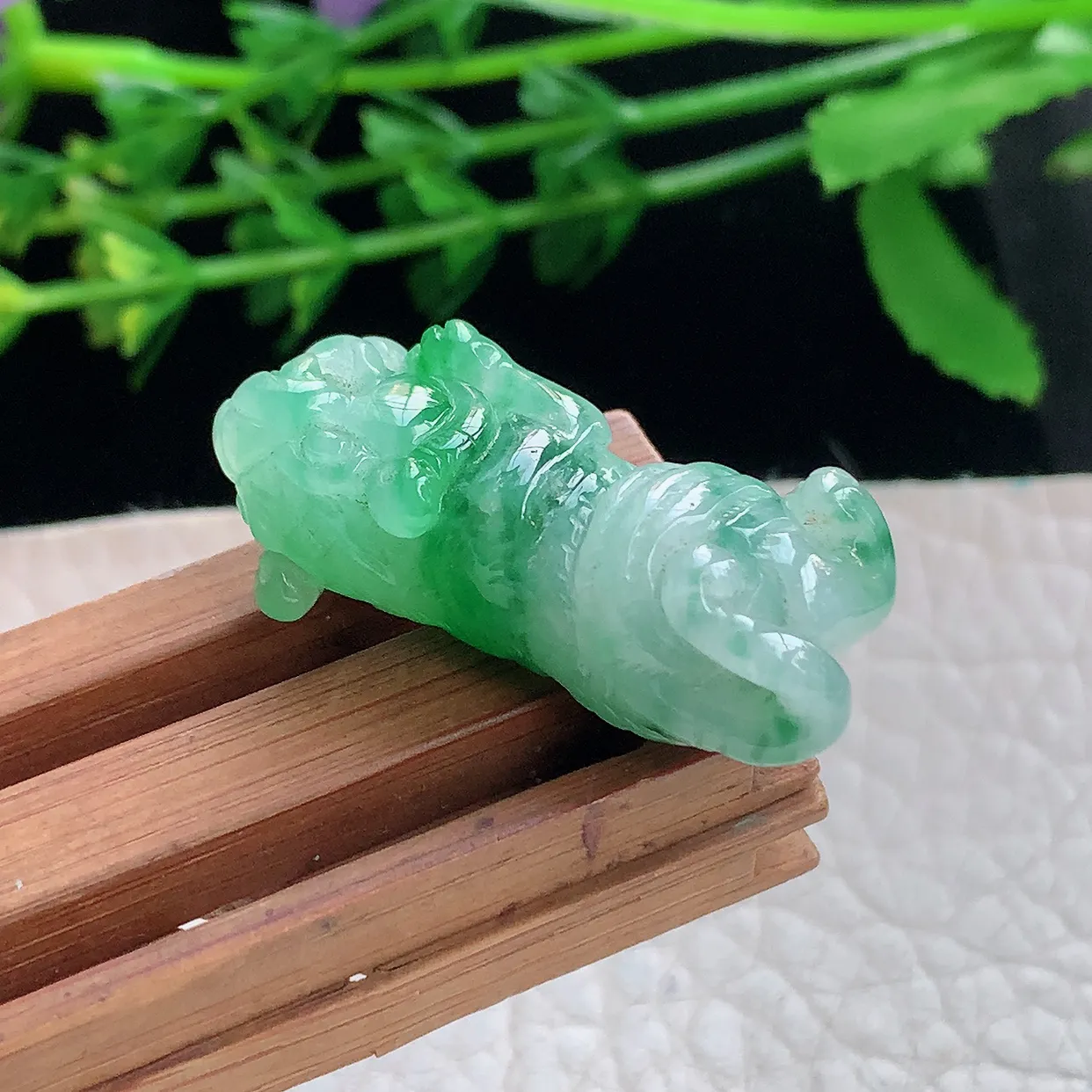 yl实拍31.8*12.4*12.2缅甸翡翠飘阳绿虎虎生威玉坠立体生肖项坠