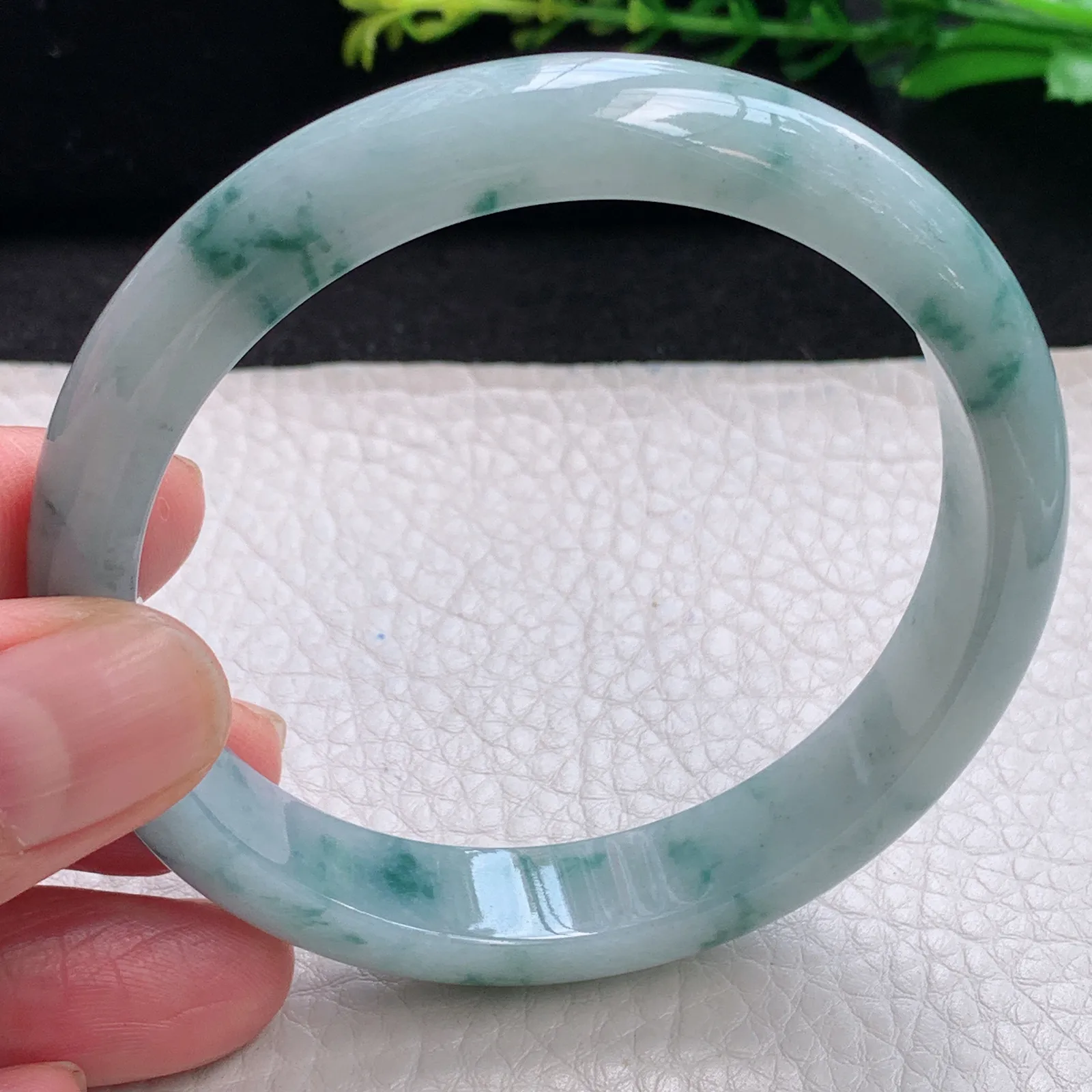 js自然光58*11.6*7平安镯 缅甸翡翠a货灵动飘花宽边玉手镯 玉手环