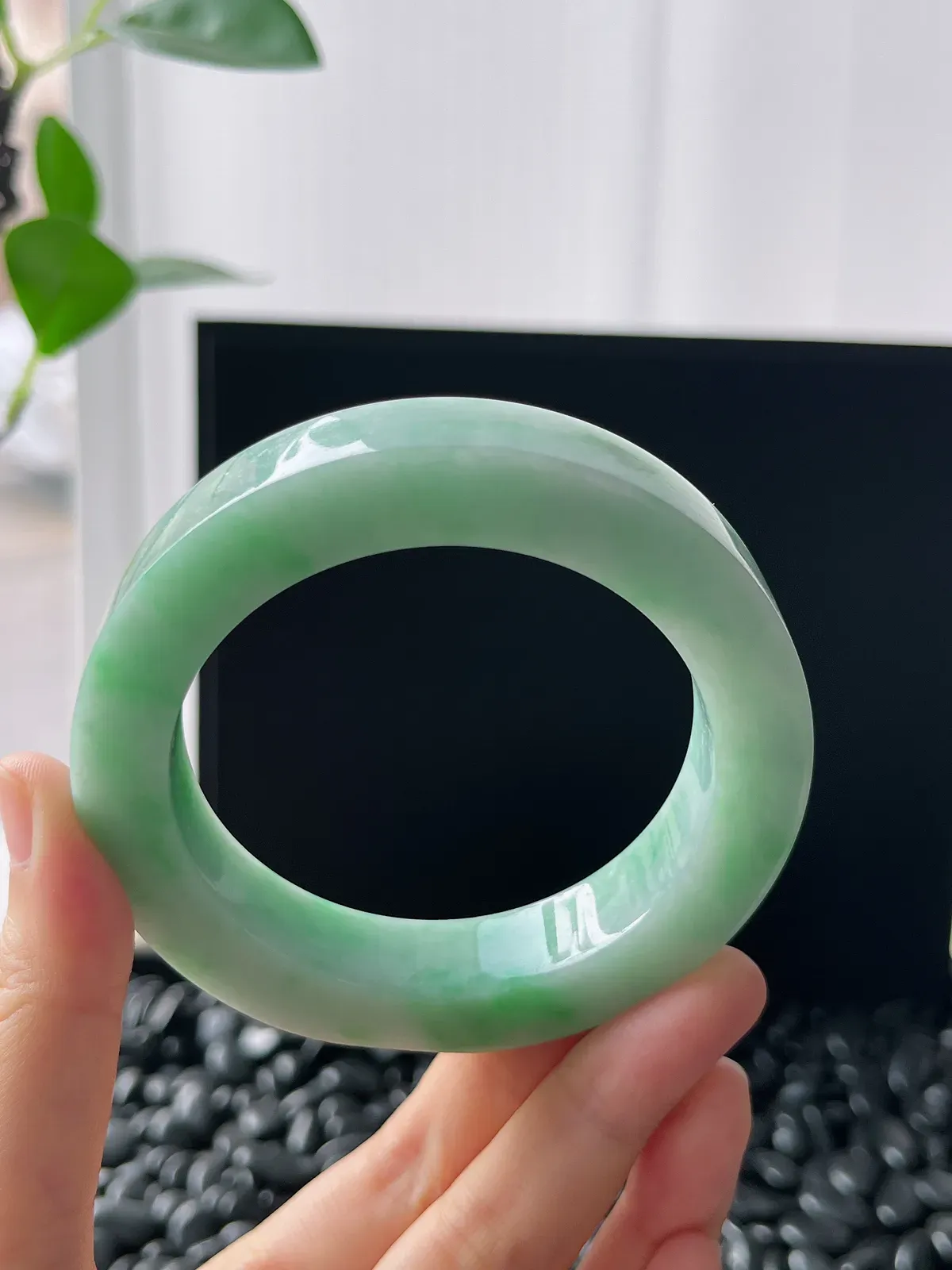 翡翠镯饼，⭕️正圈最大做61，最小做57