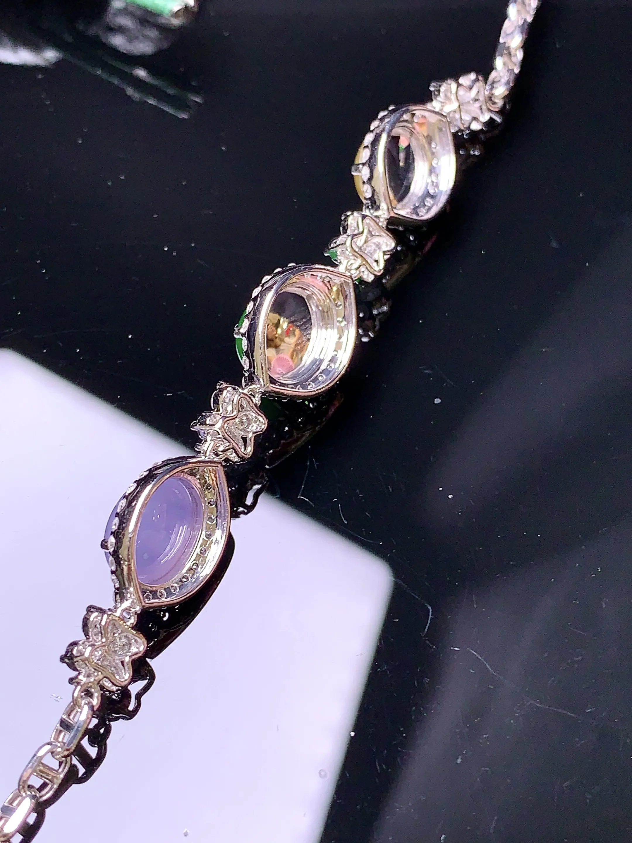 18k金钻镶嵌多彩蛋面手链 玉质细腻 色泽清新艳丽 整体尺寸64.5*10*5.8