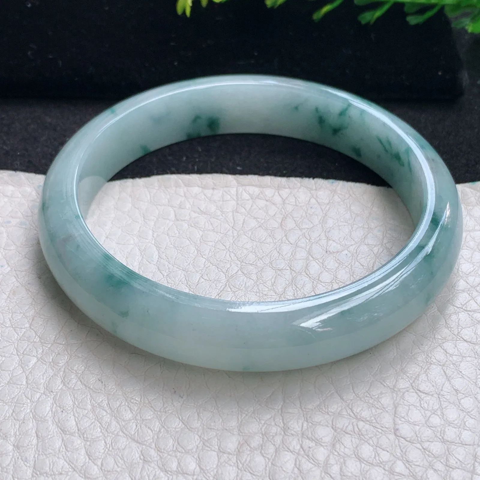 js自然光58*11.6*7平安镯 缅甸翡翠a货灵动飘花宽边玉手镯 玉手环