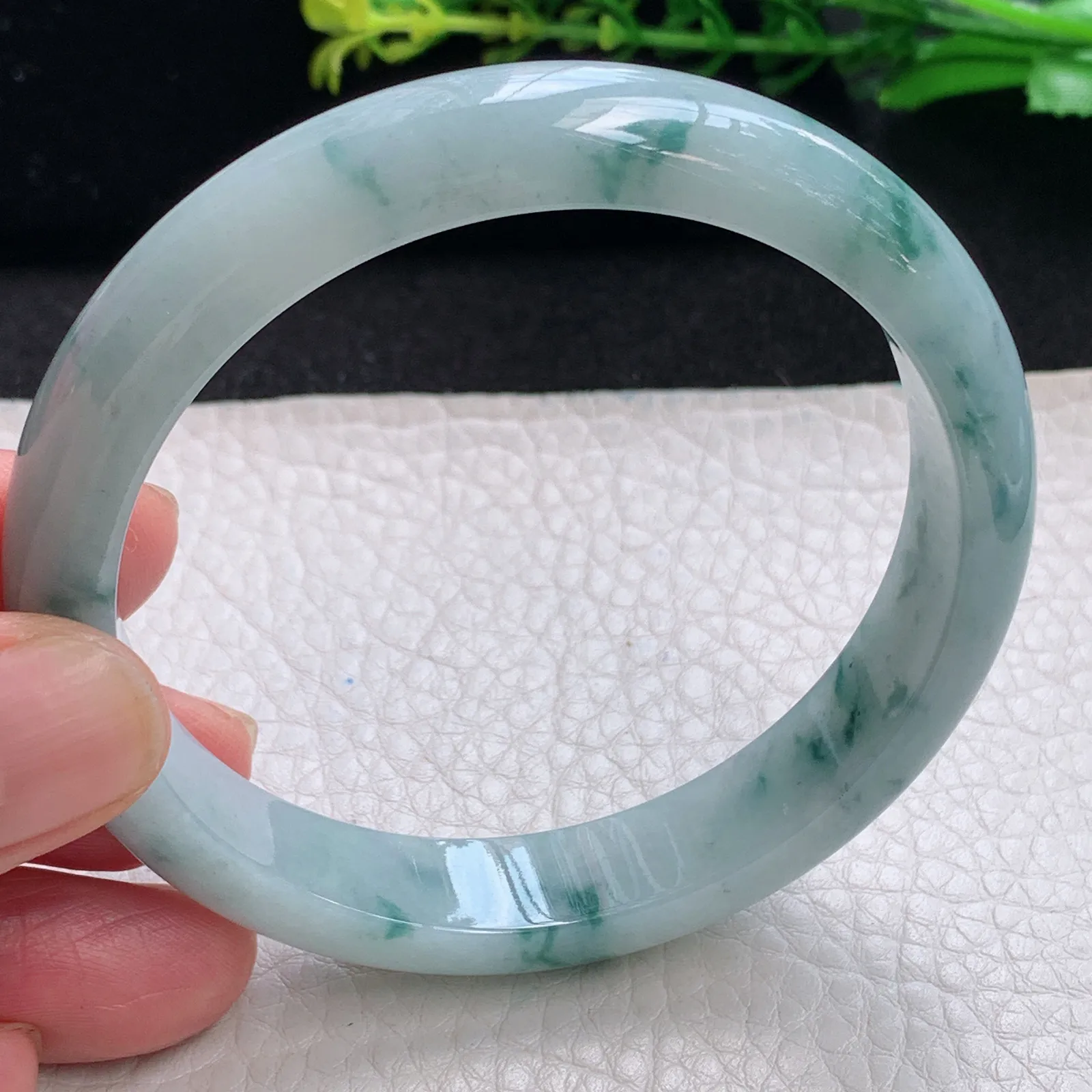 js自然光58*11.6*7平安镯 缅甸翡翠a货灵动飘花宽边玉手镯 玉手环