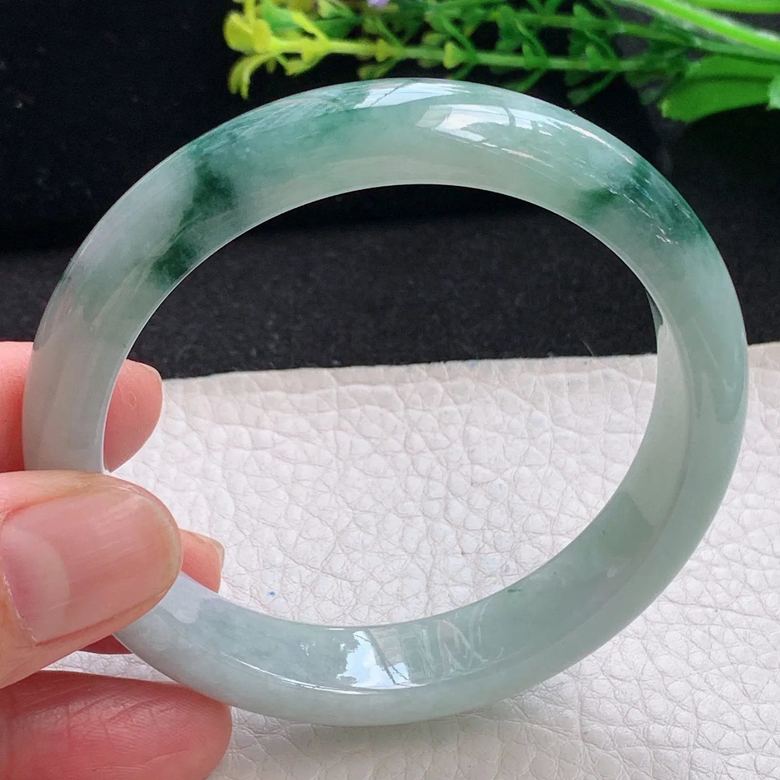 js自然光57*12*7.8平安镯 缅甸翡翠a货秀美飘花宽边玉手镯 玉手环