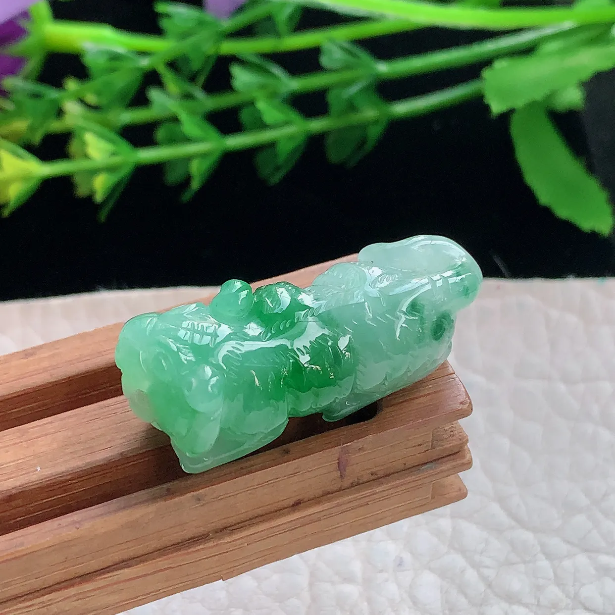 yl实拍31.8*12.4*12.2缅甸翡翠飘阳绿虎虎生威玉坠立体生肖项坠