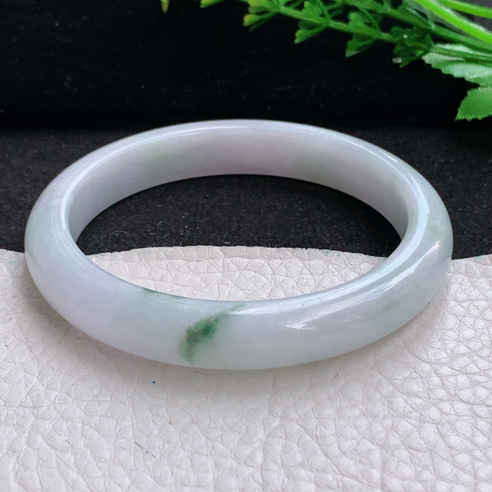 yw5自然光57.5*10.5*7.5平安镯 天然缅甸翡翠a货飘花秀气宽边玉手镯 玉手环