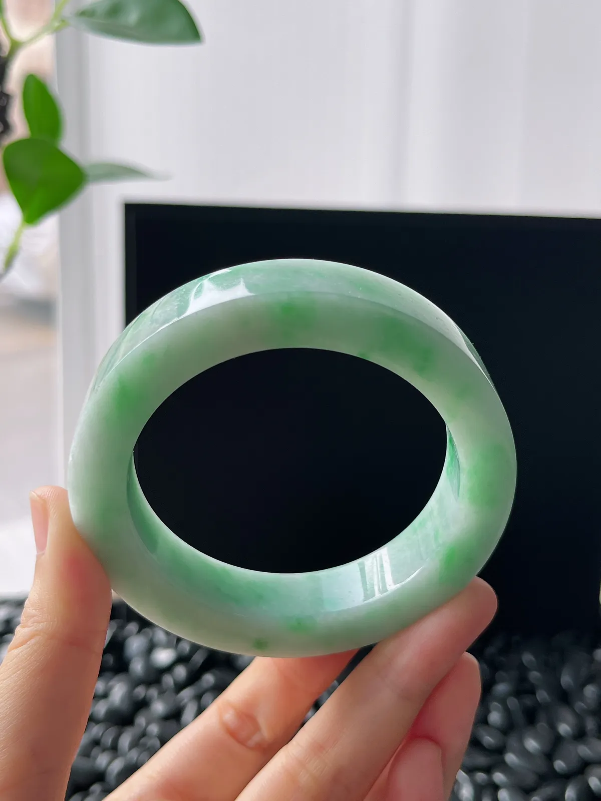 翡翠镯饼，⭕️正圈最大做57，最小做54.8