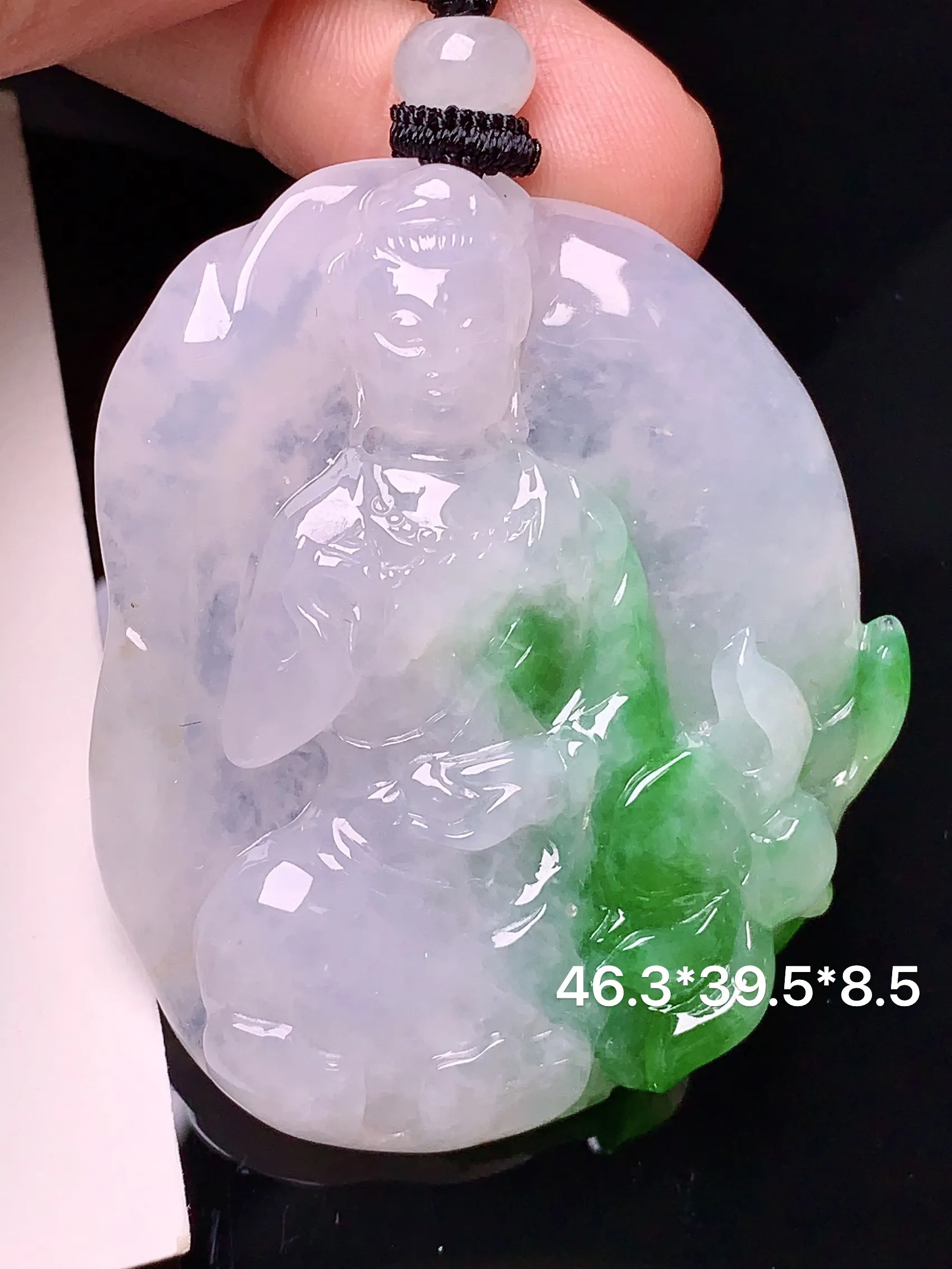 飘绿观音吊坠 玉质细腻 色泽清新艳丽 整体尺寸46.3*39.5*8.5
