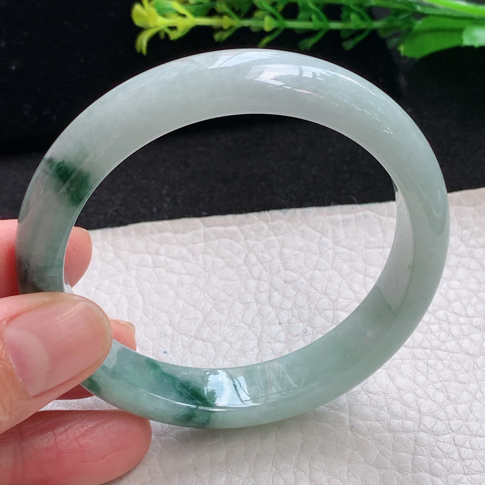 js自然光57*12*7.8平安镯 缅甸翡翠a货秀美飘花宽边玉手镯 玉手环