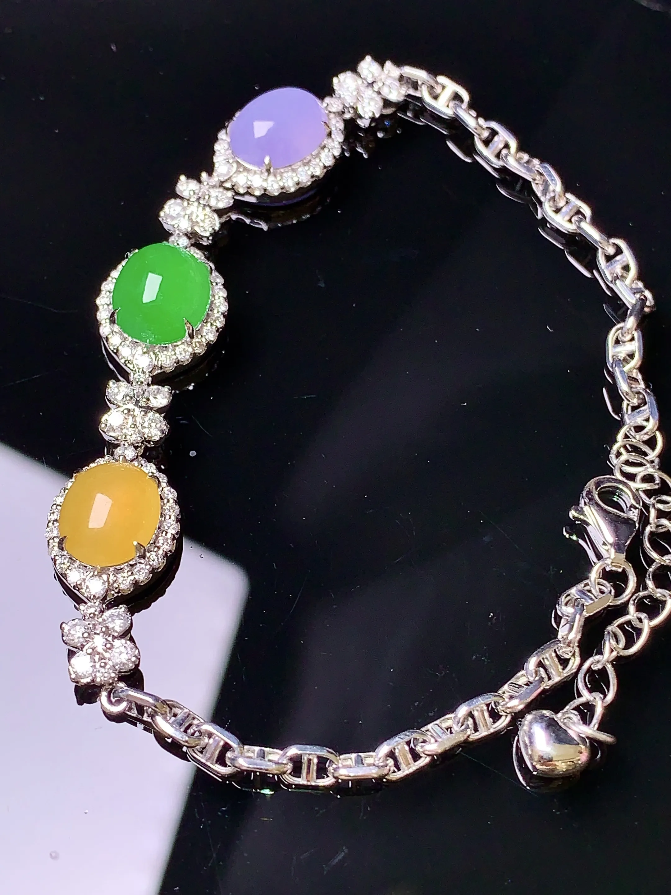 18k金钻镶嵌多彩蛋面手链 玉质细腻 色泽清新艳丽 整体尺寸64.5*10*5.8