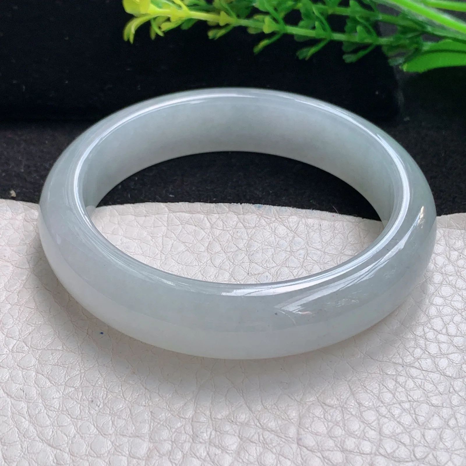 hy自然光57*13.5*8.3平安镯 缅甸翡翠a货白月光起光宽边玉手镯 玉手环