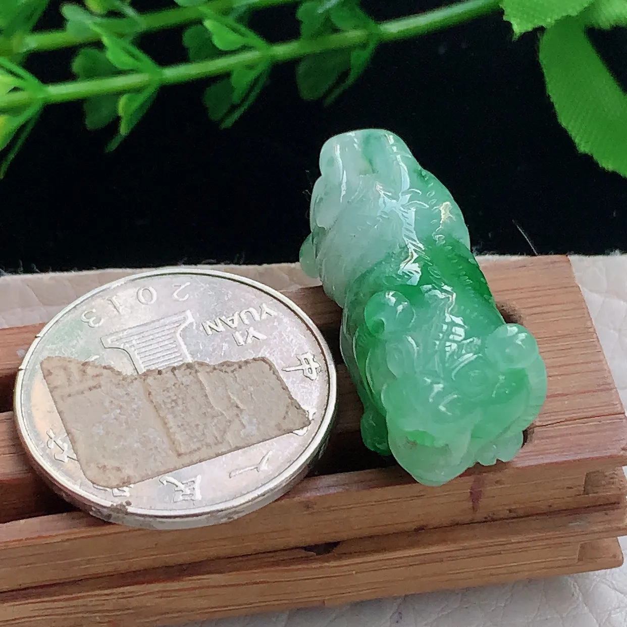 yl实拍31.8*12.4*12.2缅甸翡翠飘阳绿虎虎生威玉坠立体生肖项坠