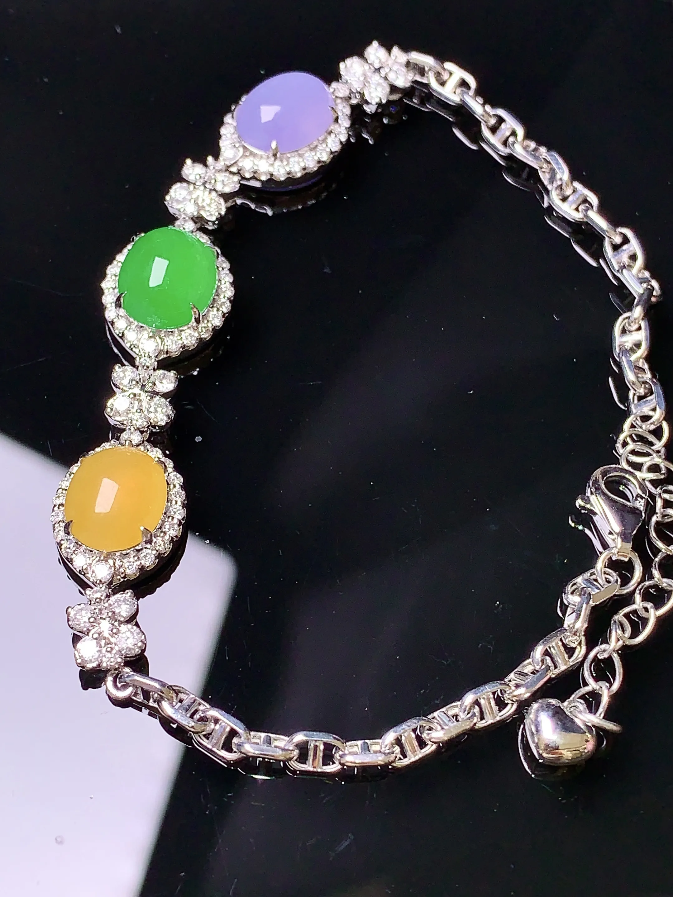 18k金钻镶嵌多彩蛋面手链 玉质细腻 色泽清新艳丽 整体尺寸64.5*10*5.8