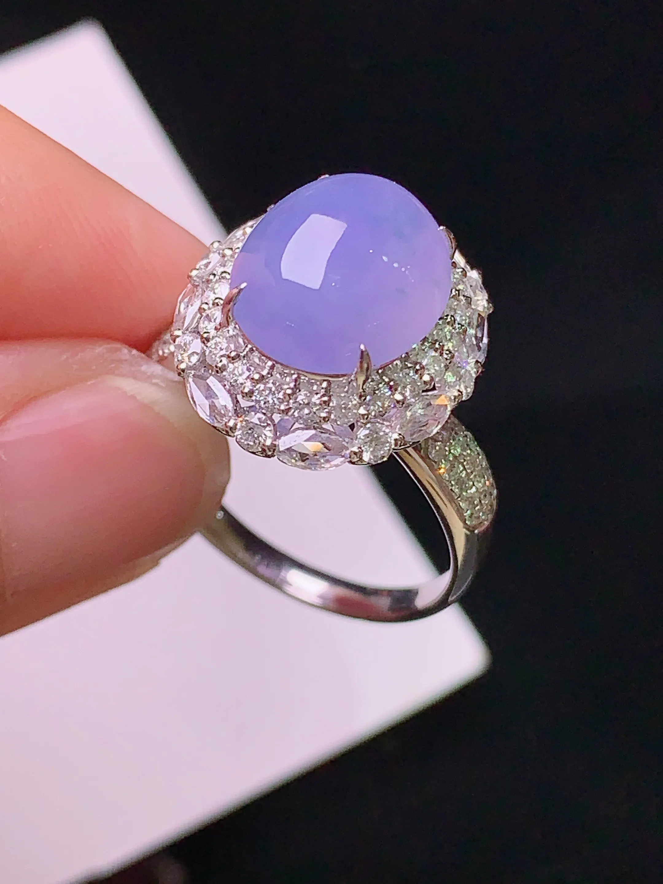 18k金钻镶嵌紫罗兰蛋面戒指 玉质细腻 色泽清新艳丽 圈口14.5 整体尺寸16.7*14.5*11.5