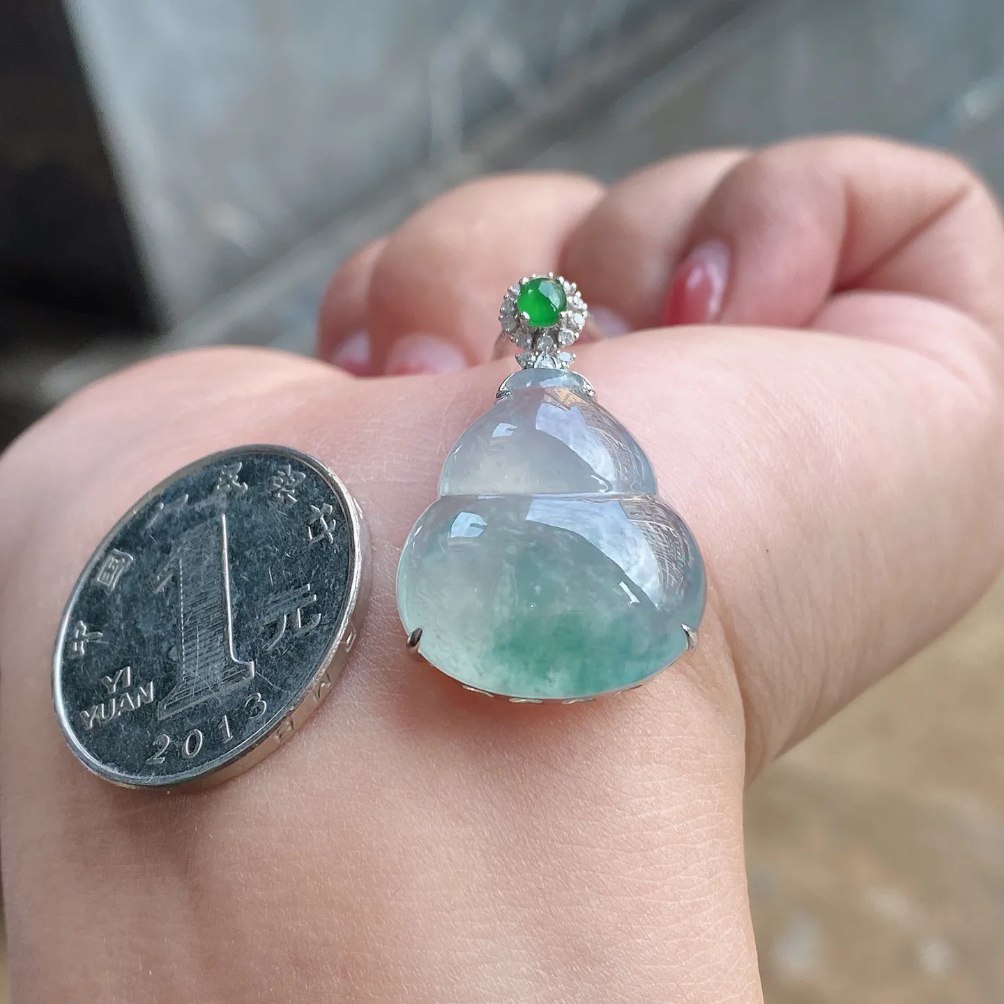 冰种飘花葫芦吊坠 尺寸29.8-19-8.5毫米