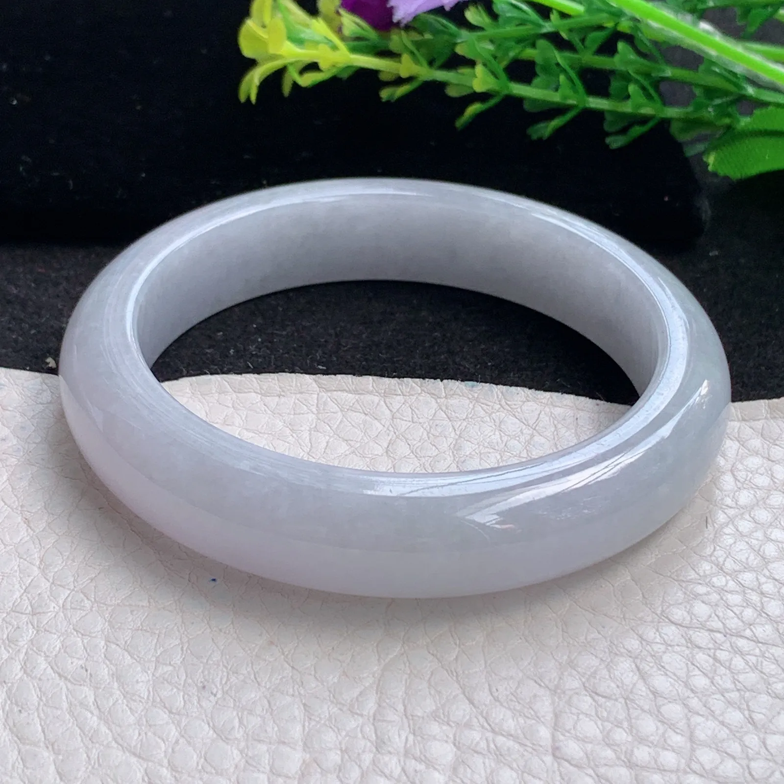 hy自然光57*12.8*8.6平安镯 缅甸翡翠a货淡紫底宽边玉手镯 玉手环