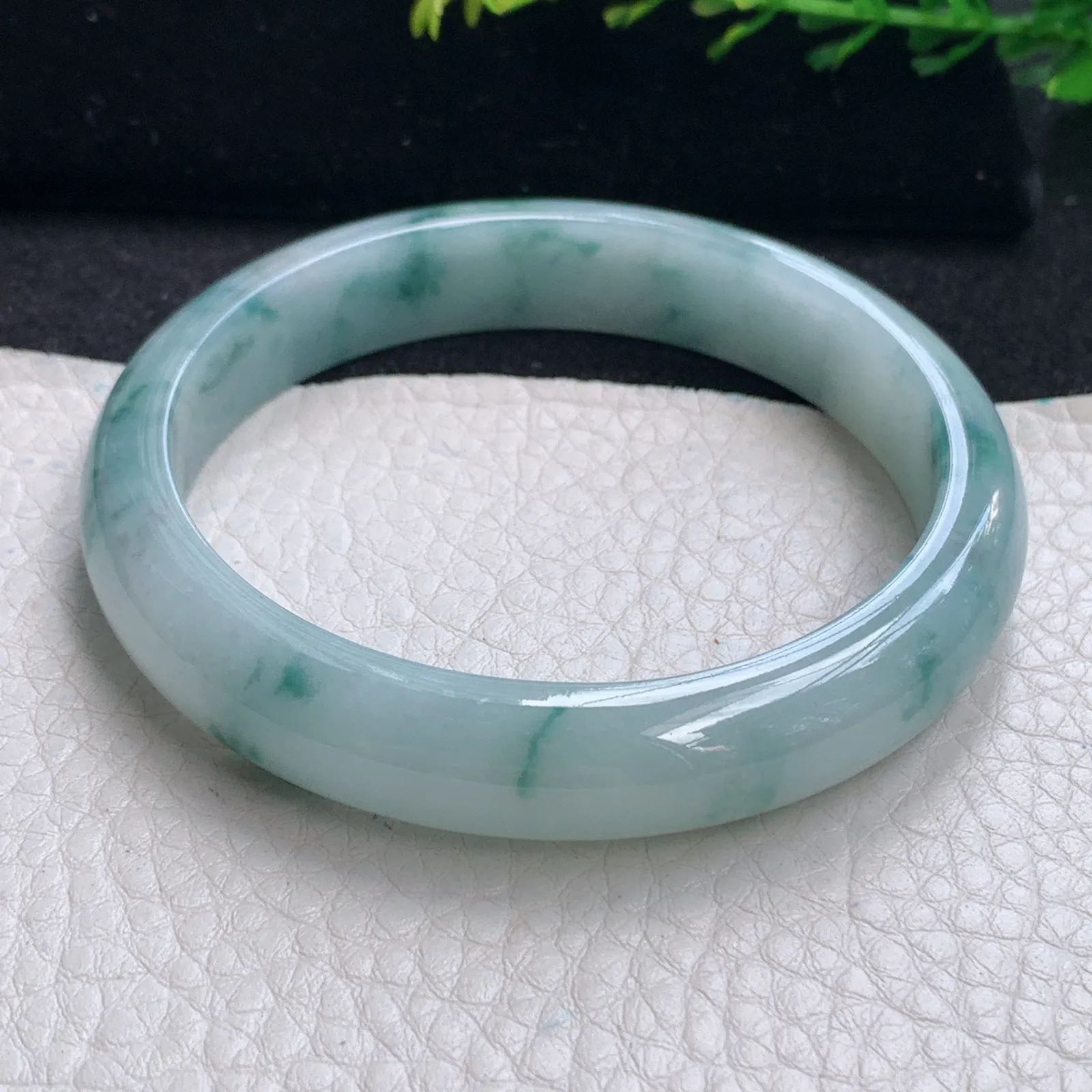 js自然光58*11.6*7平安镯 缅甸翡翠a货灵动飘花宽边玉手镯 玉手环