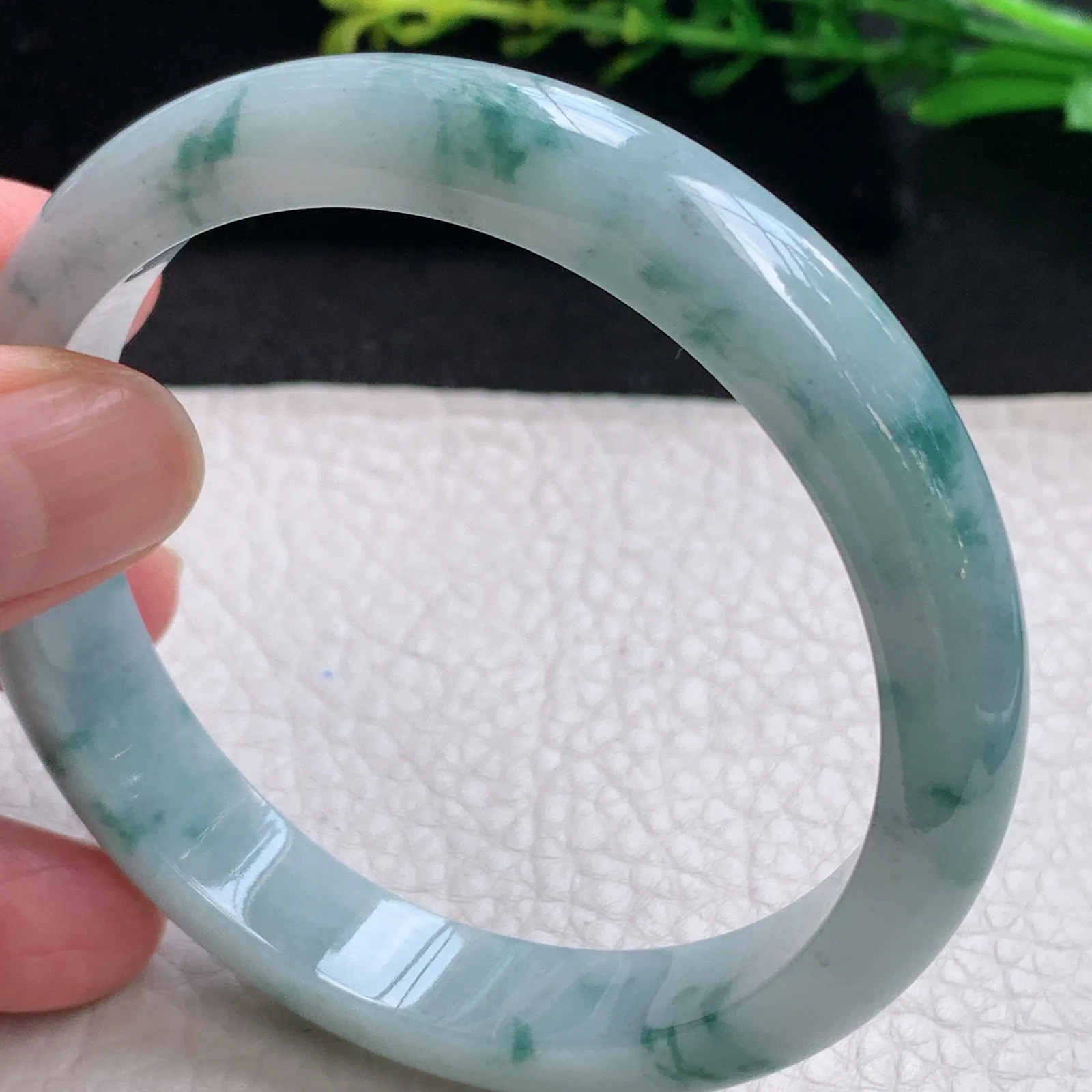 js自然光58*11.6*7平安镯 缅甸翡翠a货灵动飘花宽边玉手镯 玉手环