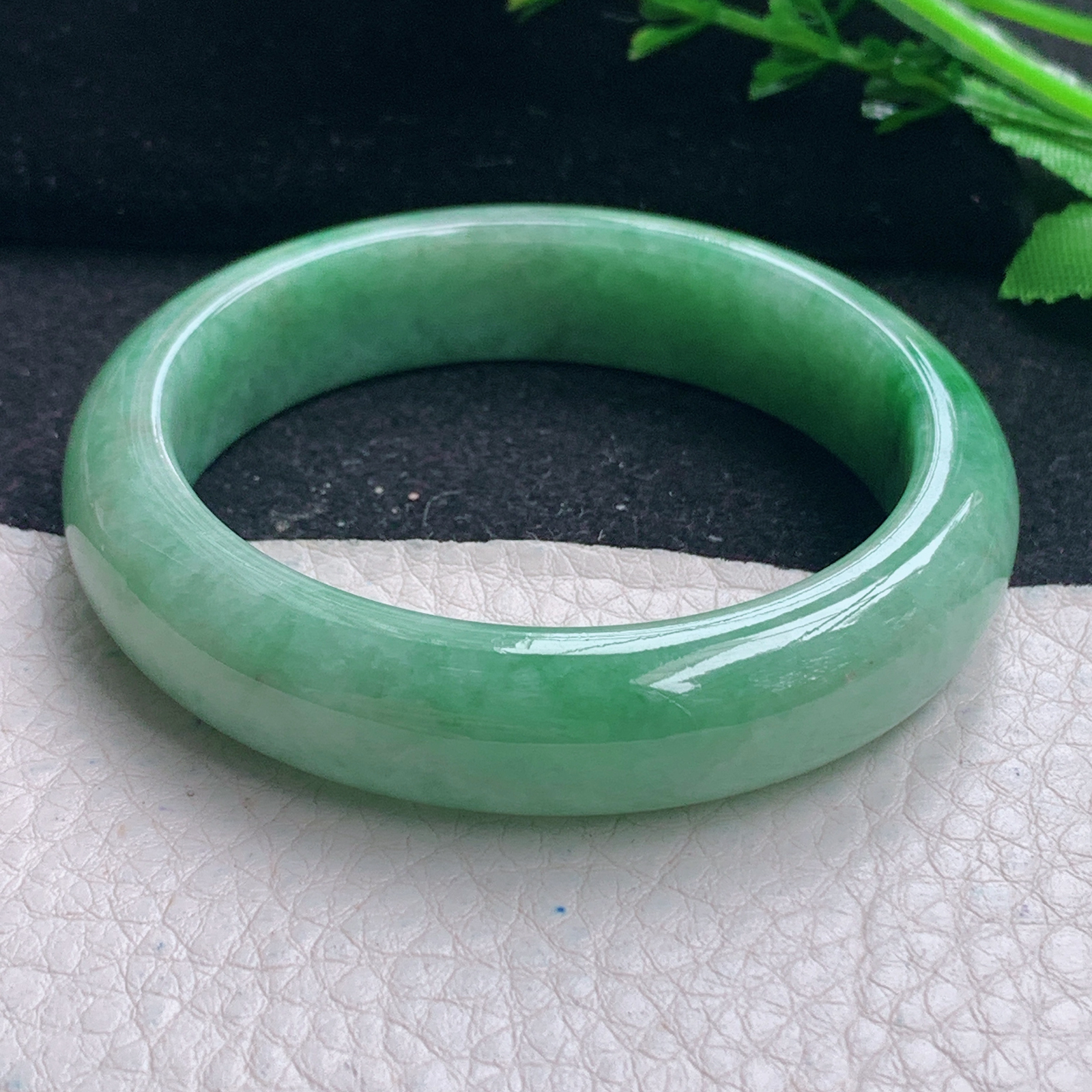 xx小圈口51*12.3*8.6平安镯 缅甸翡翠a货满绿宽边玉手镯 玉手环