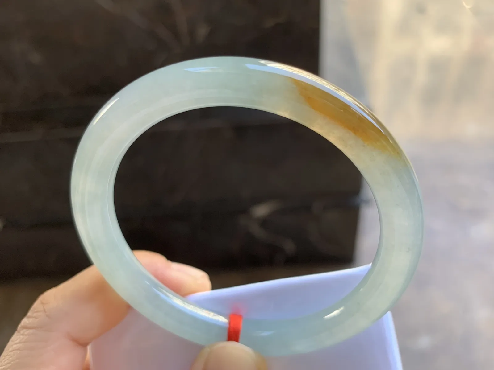 55-8.3mm
冰黄翡圆条手镯 水润光泽 一抹黄很漂亮