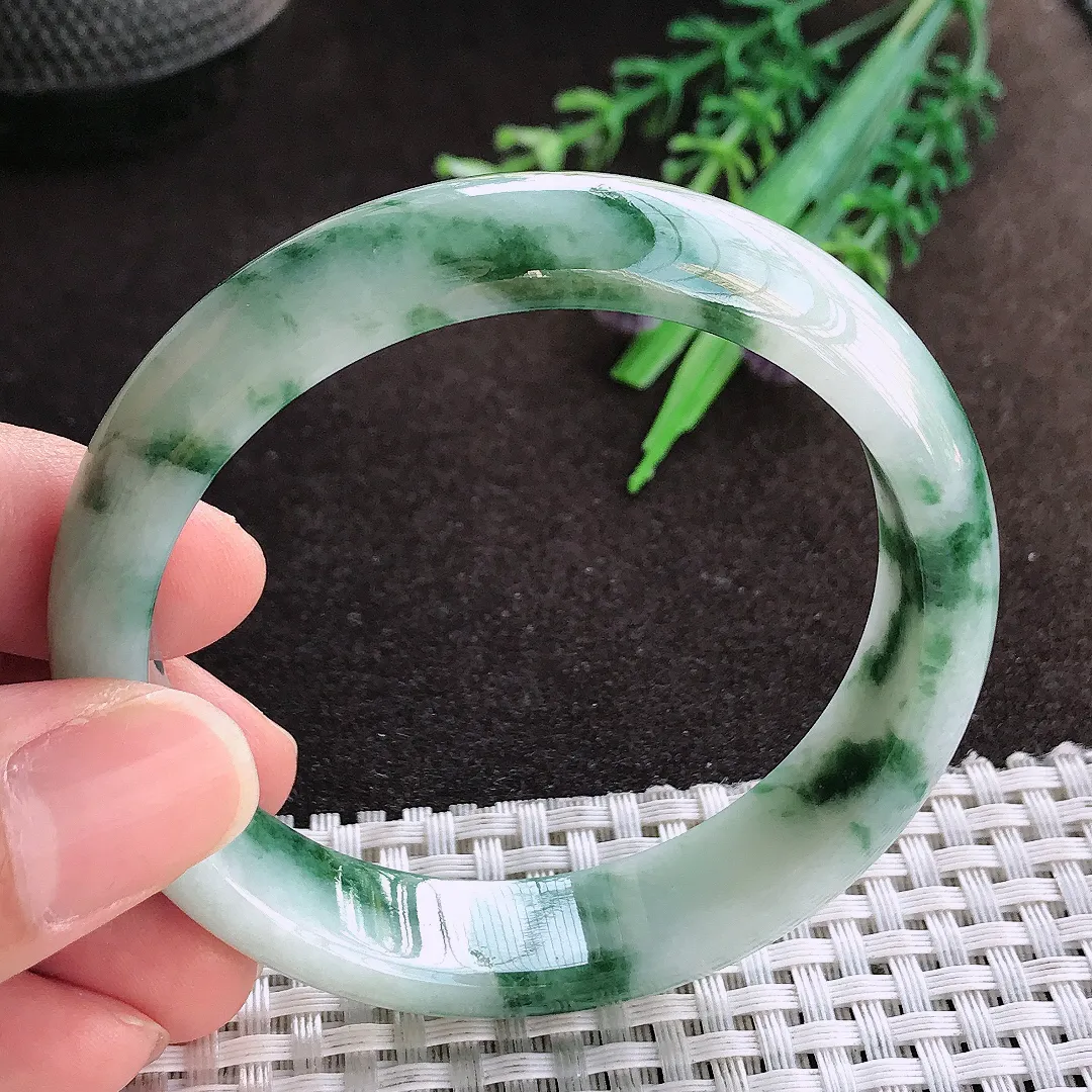 天然a货翡翠55.5/13.1/7.2老坑精美温润飘花手镯宽边翡翠玉镯美人镯