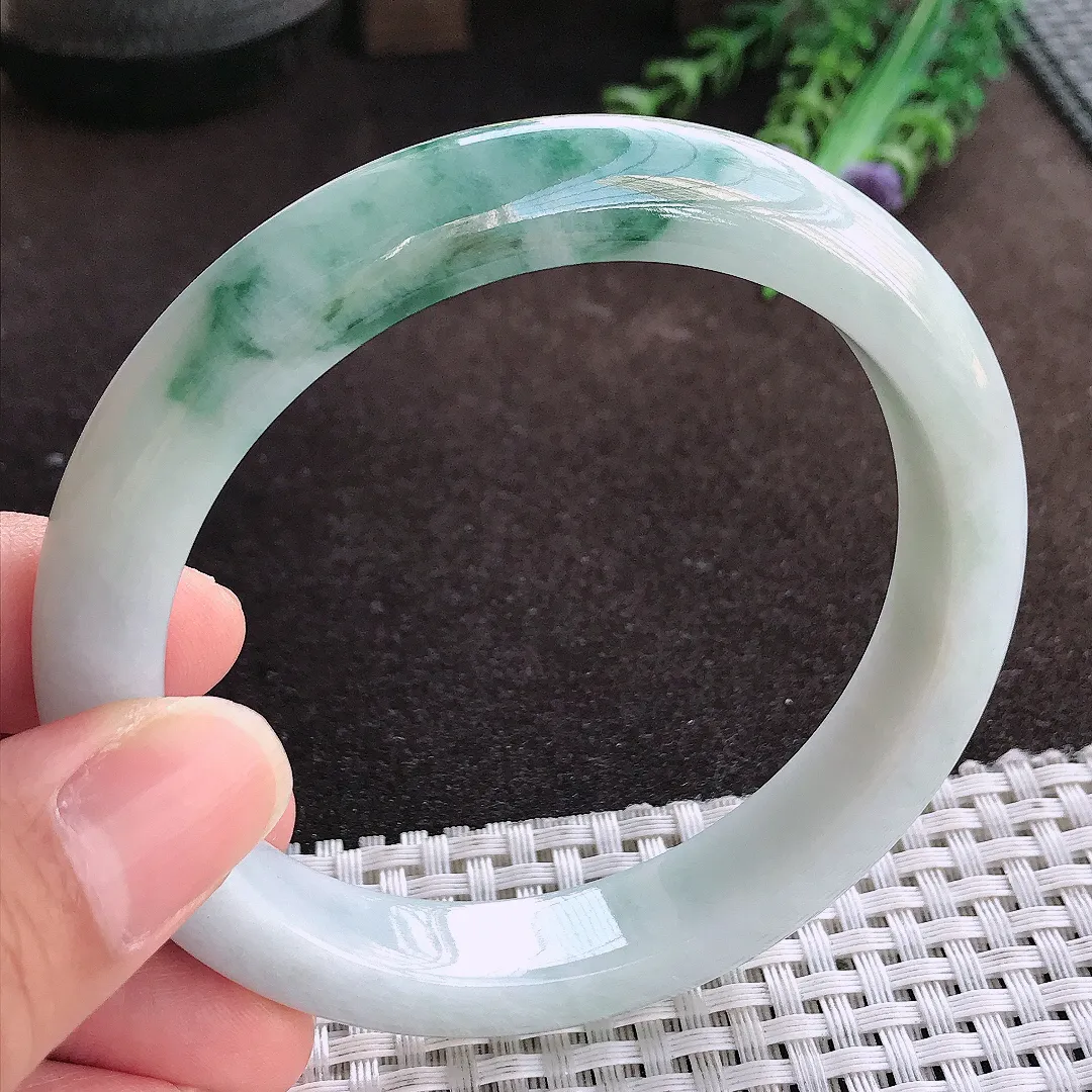 天然a货翡翠62/11.5/8.9老坑精美飘花大圈口手镯宽边翡翠玉镯美人镯
