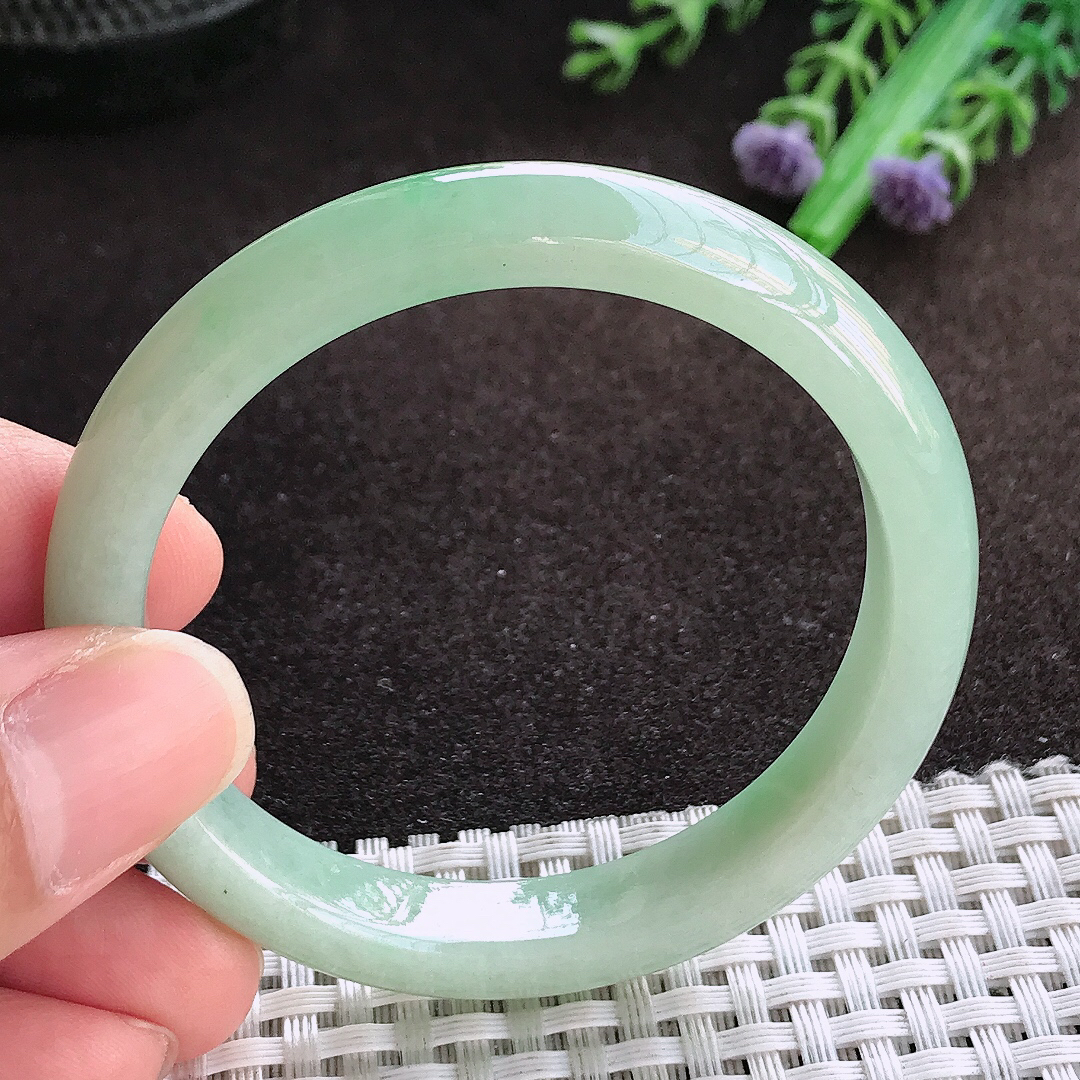 天然a货翡翠50.5/9.5/7小圈口老坑精美飘阳绿手镯宽边翡翠玉镯美人镯