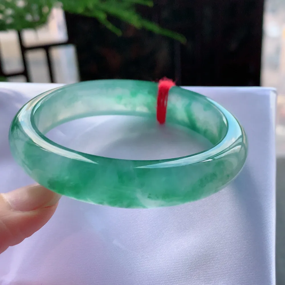 贵妃冰玻飘花 无瑕 尺寸:52.6/44.2/12.1 花美 种水好🥰🥰