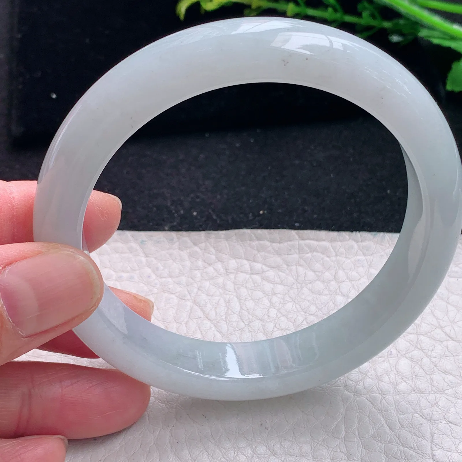 ss大圈口61.5*12.8*8.5平安镯 缅甸翡翠a货白月光宽边玉手镯 玉手环