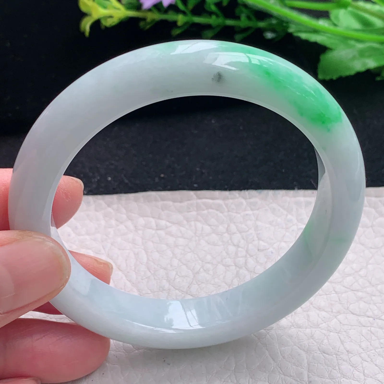 qn自然光58*11.9*8.5平安镯 缅甸翡翠a货飘绿宽边玉手镯 玉手环