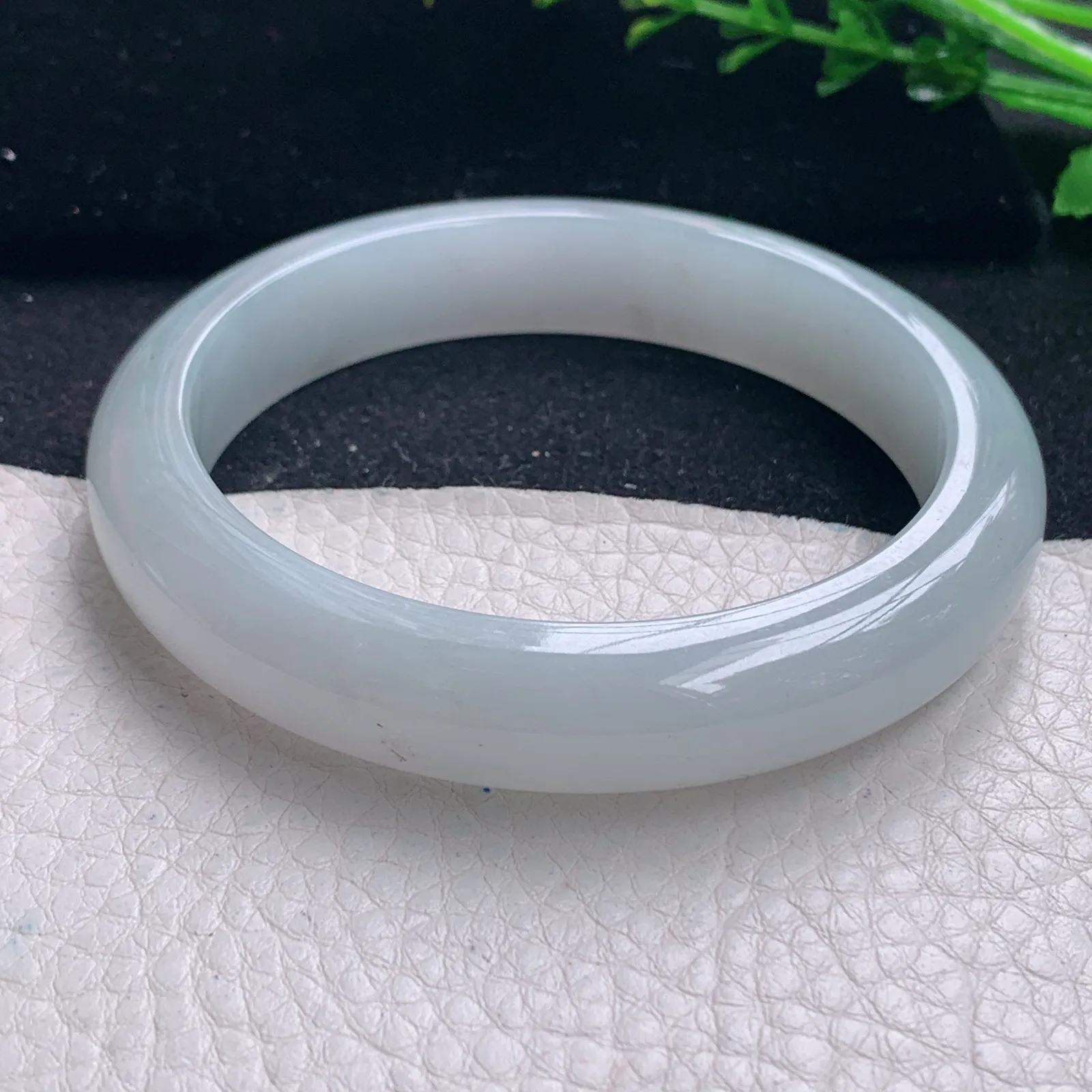 ss大圈口61.5*12.8*8.5平安镯 缅甸翡翠a货白月光宽边玉手镯 玉手环