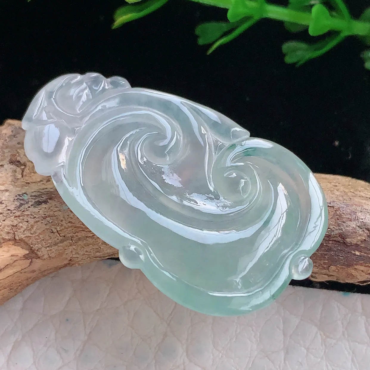 ajj实拍33*20*4天然缅甸翡翠冰种小如意吊坠 灵芝吉祥玉坠