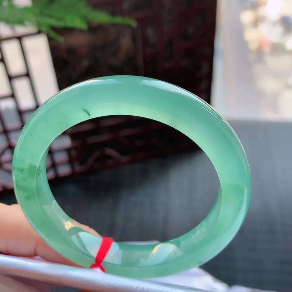 正圈冰玻湖水绿 无瑕 尺寸:51.6/10.3/9.1种色俱佳